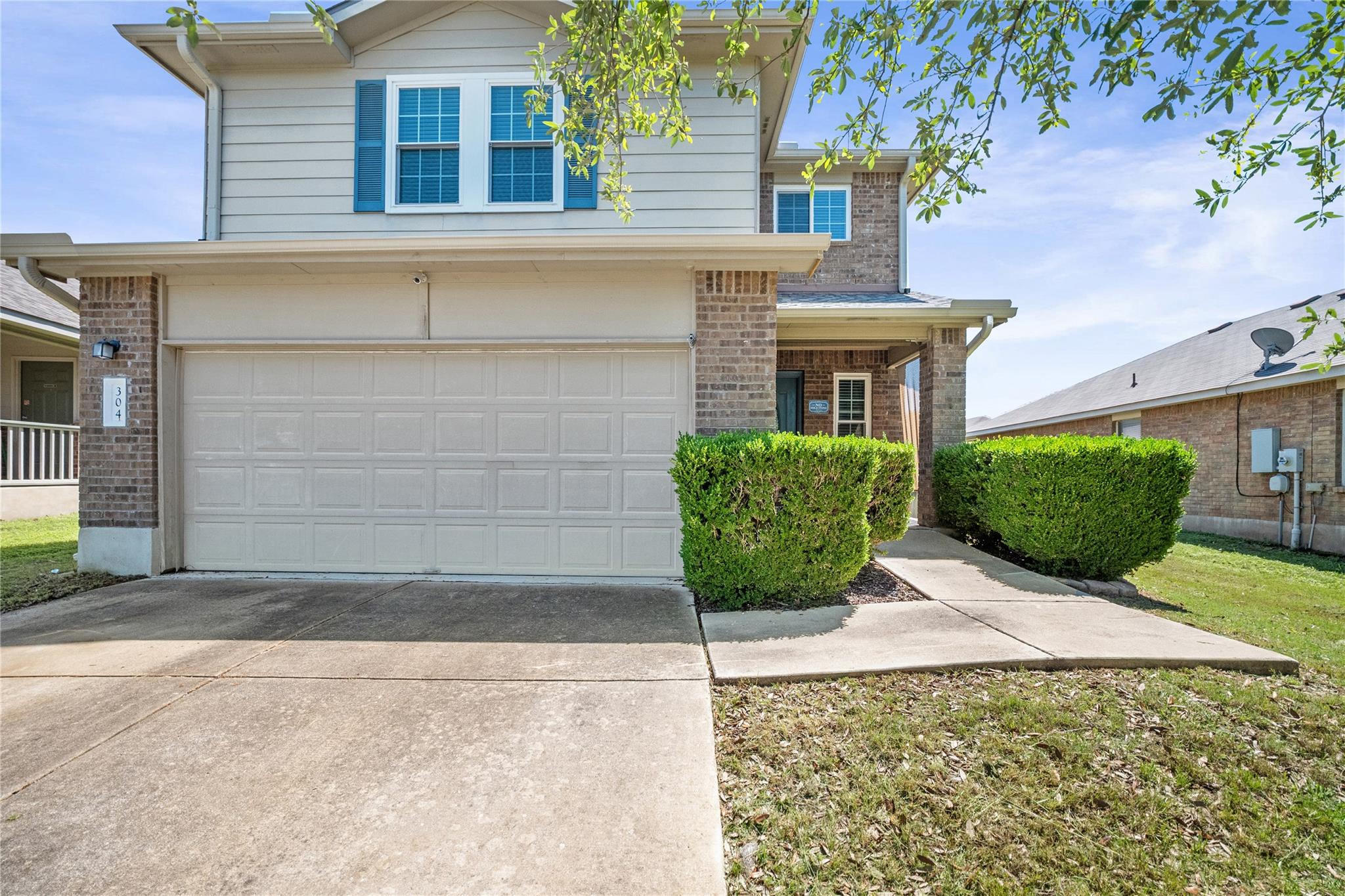 304 Kingfisher Ln, Leander, TX 78641