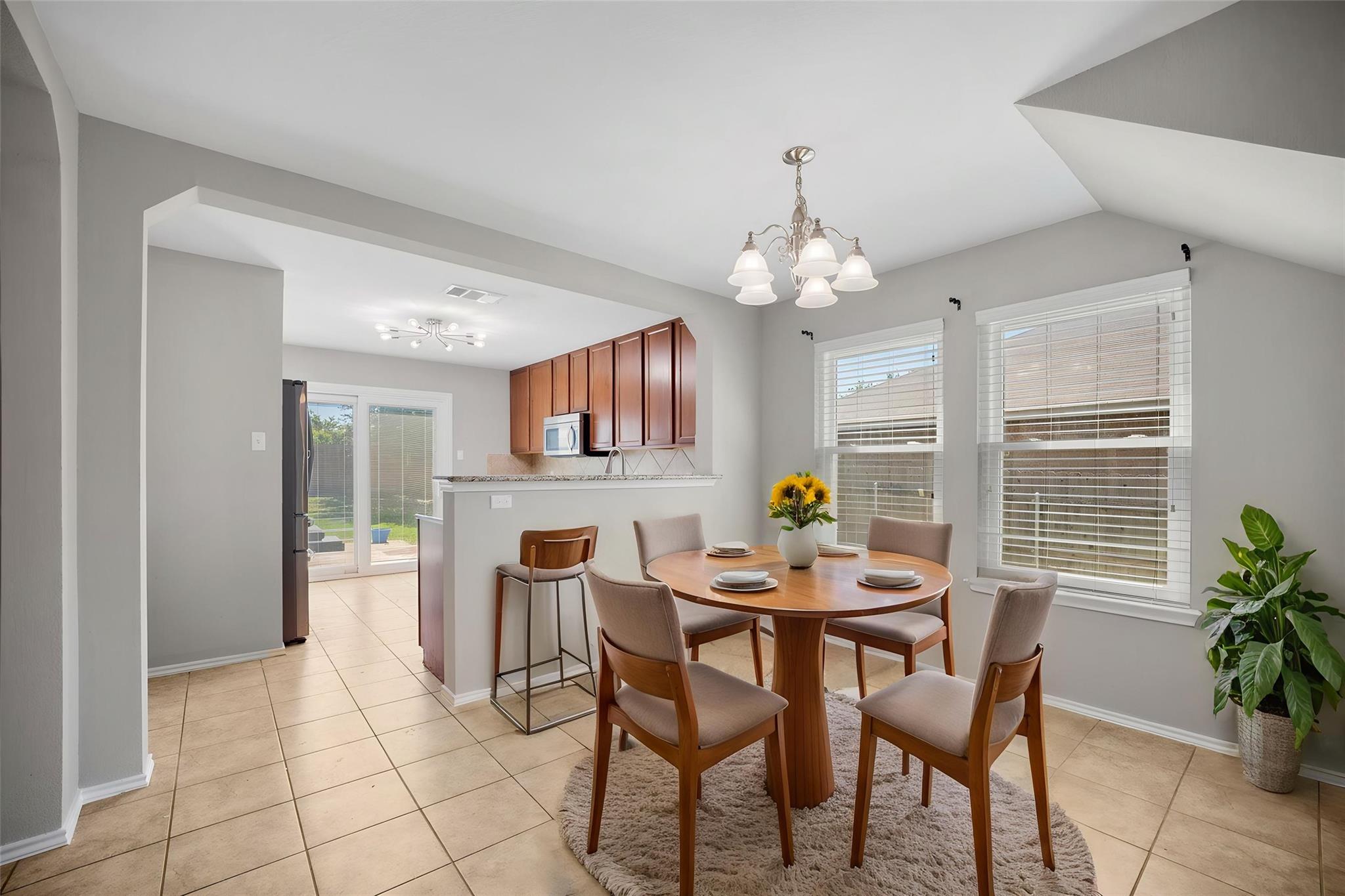 304 Kingfisher Ln, Leander, TX 78641