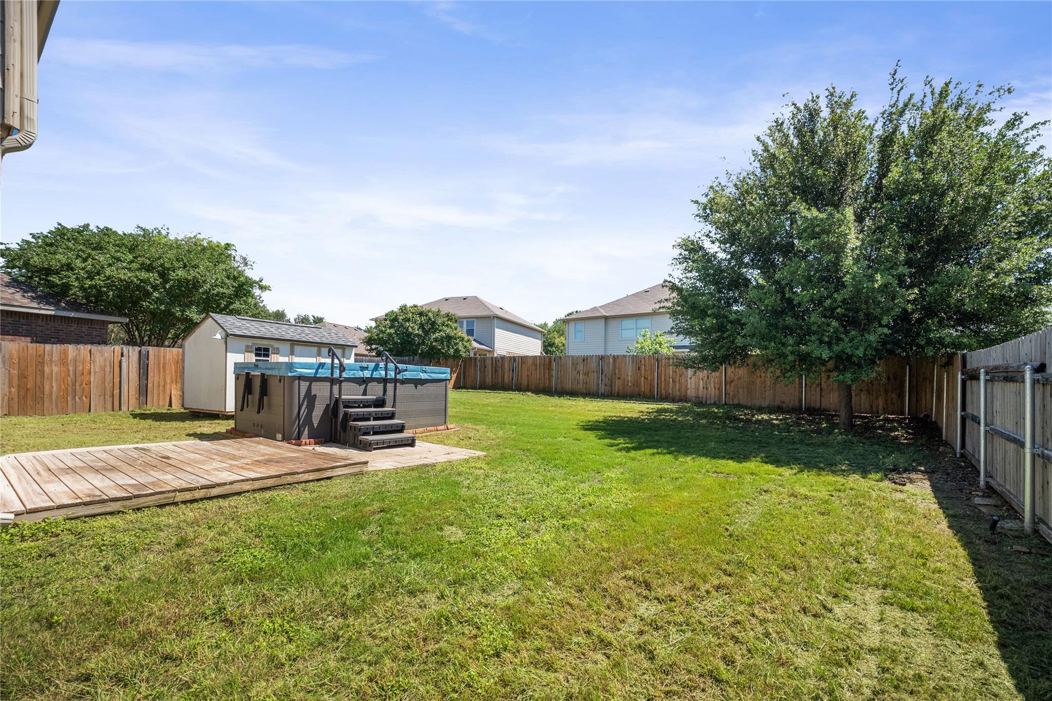 304 Kingfisher Ln, Leander, TX 78641