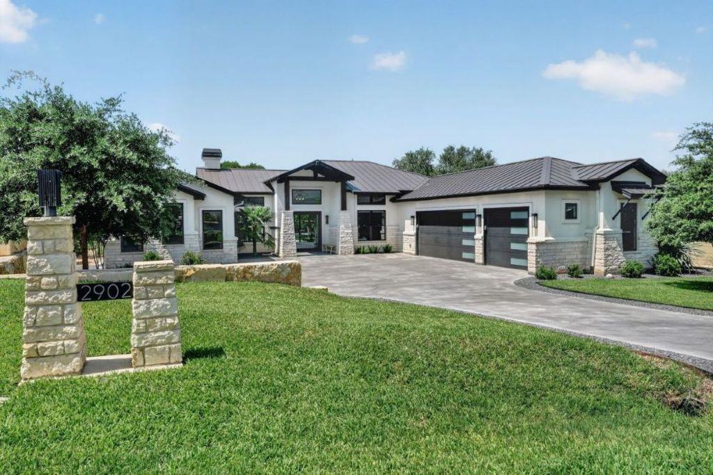 2902 Bay West Blvd, Horseshoe Bay, TX 78657