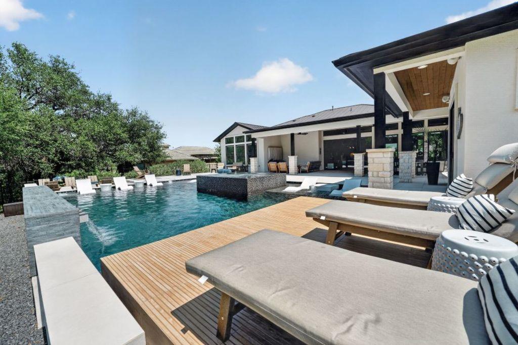 2902 Bay West Blvd, Horseshoe Bay, TX 78657