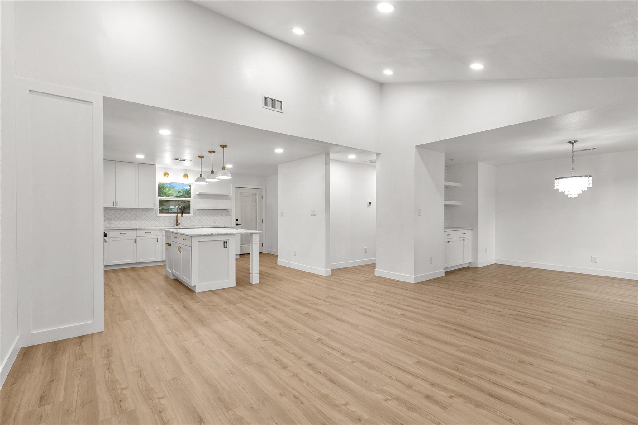 409 Avenue R, Marble Falls, TX 78654