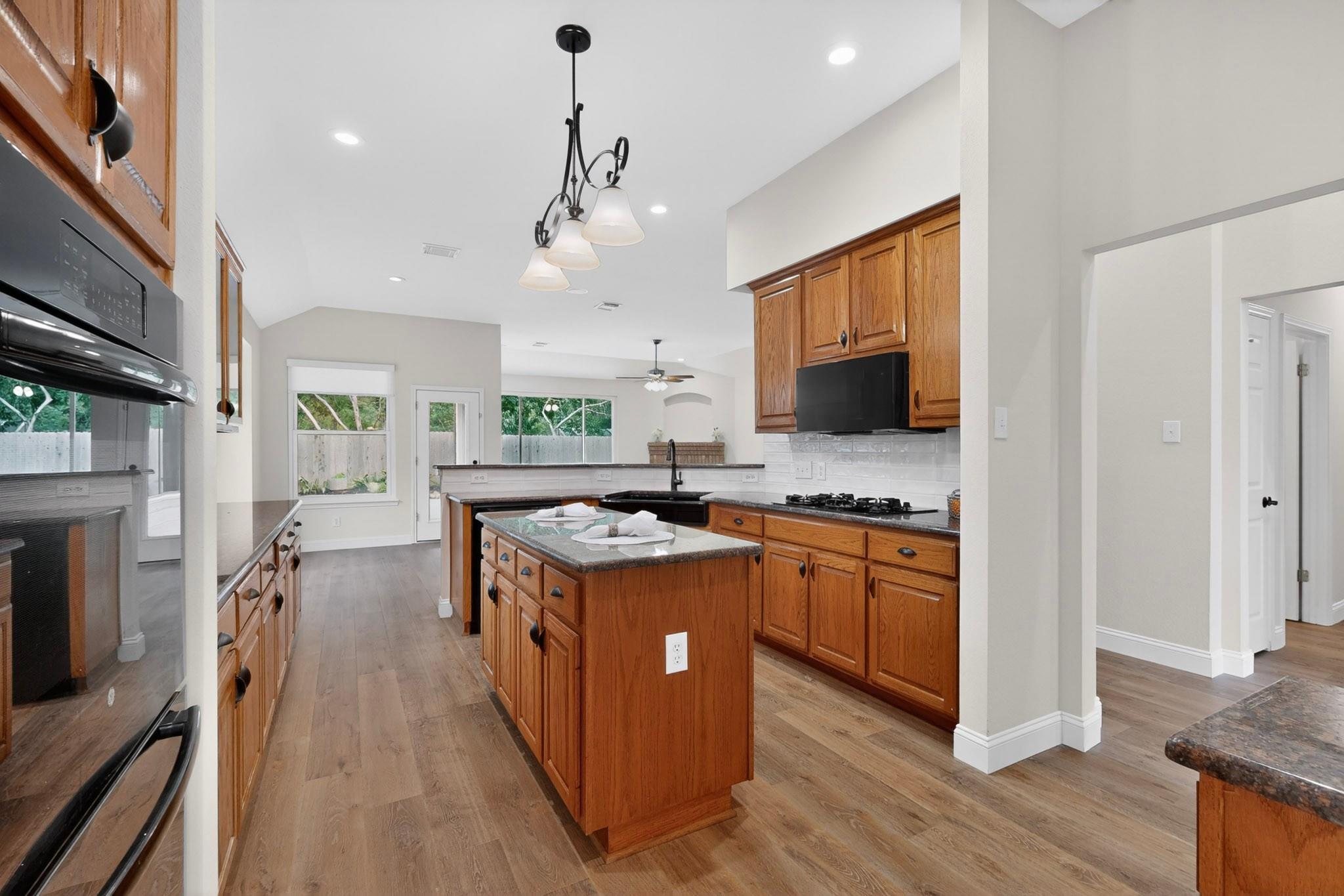 1102 Old Mill Rd, Cedar Park, TX 78613