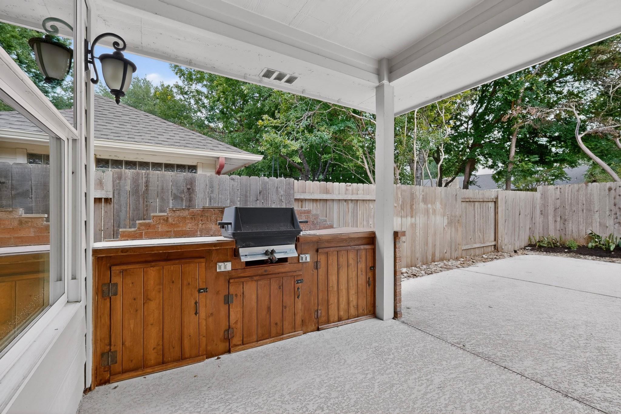 1102 Old Mill Rd, Cedar Park, TX 78613