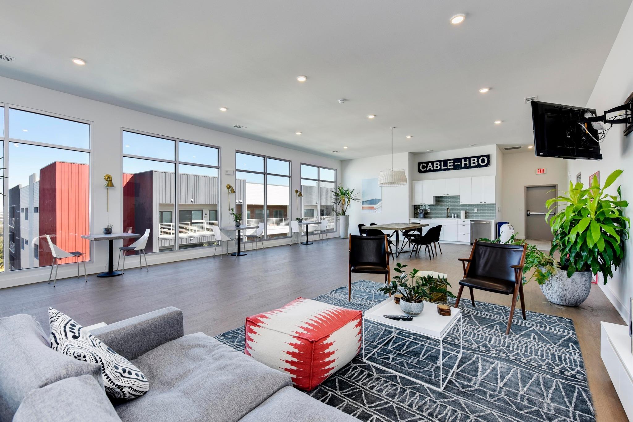 4361 S Congress Ave # 309, Austin, TX 78745