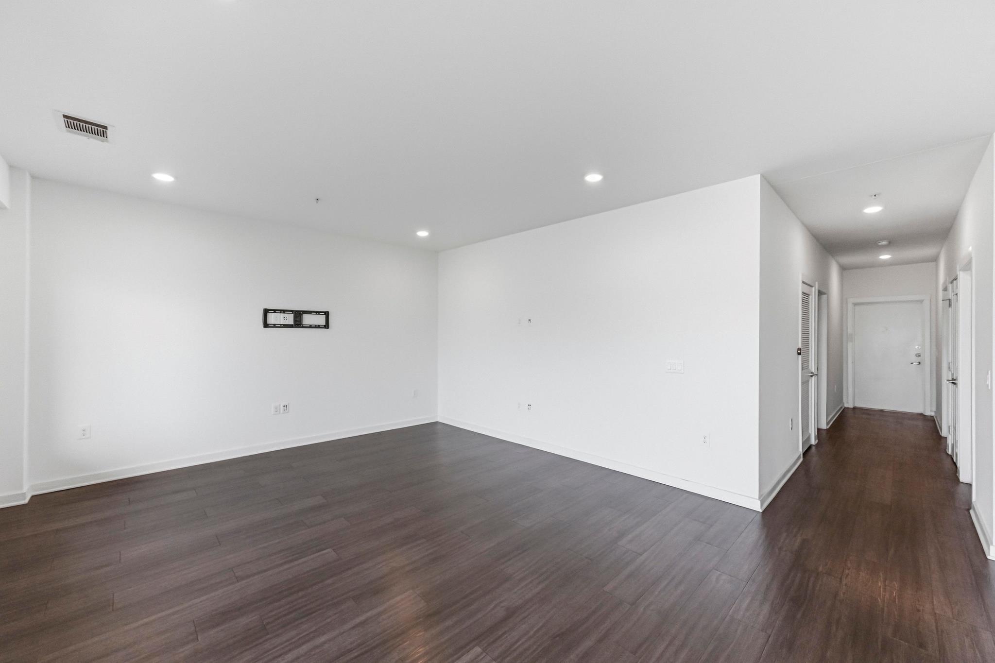 4361 S Congress Ave # 309, Austin, TX 78745