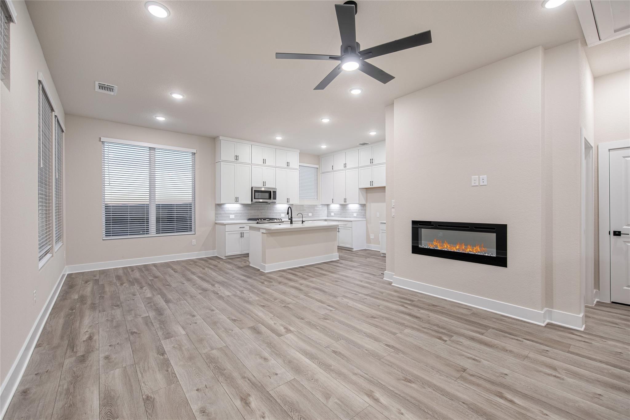 207 Flora Springs Cv, Liberty Hill, TX 78642
