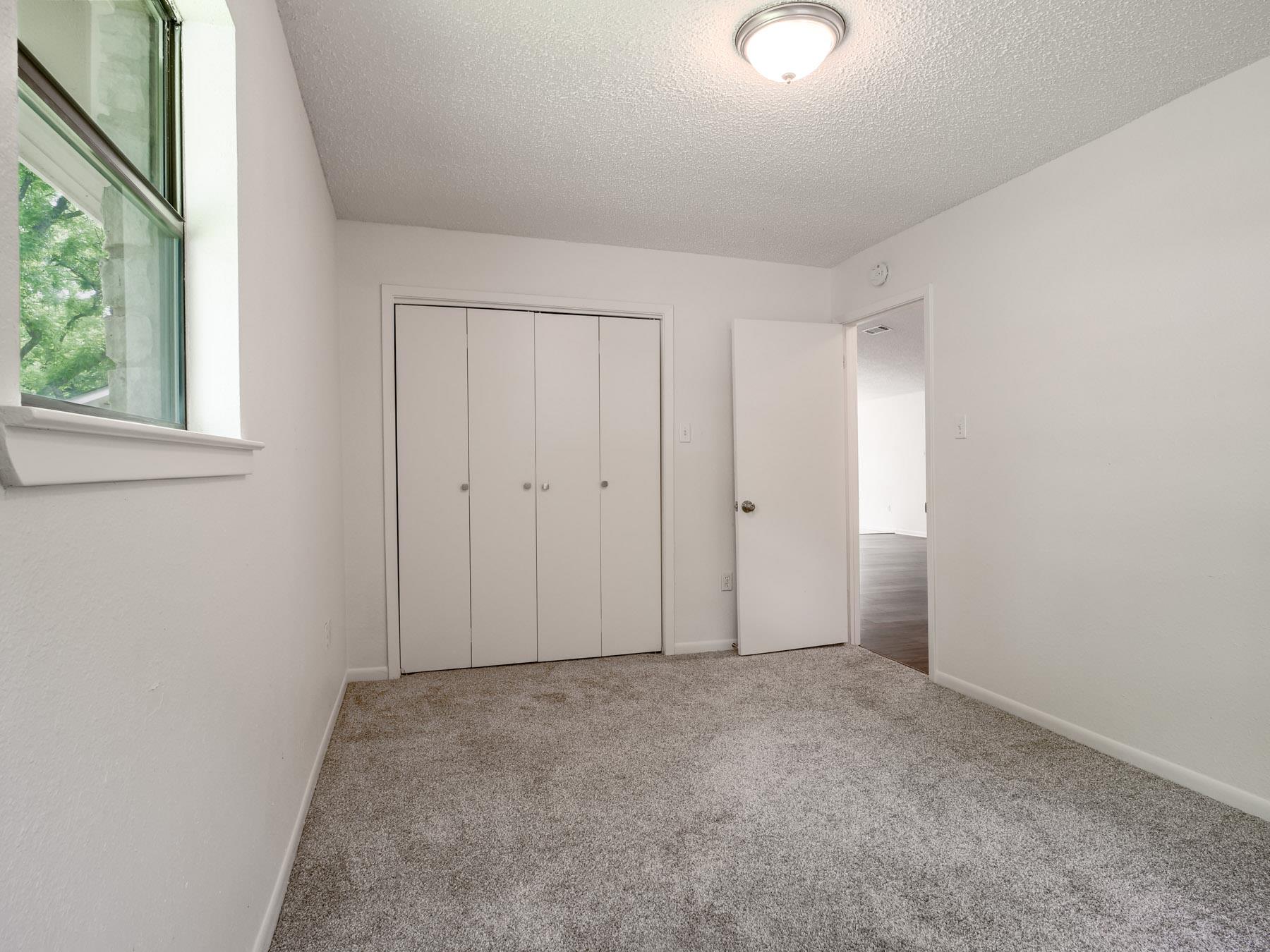 303 Stewart St, Meadowlakes, TX 78654