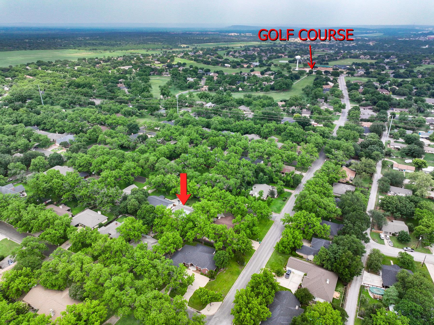 303 Stewart St, Meadowlakes, TX 78654