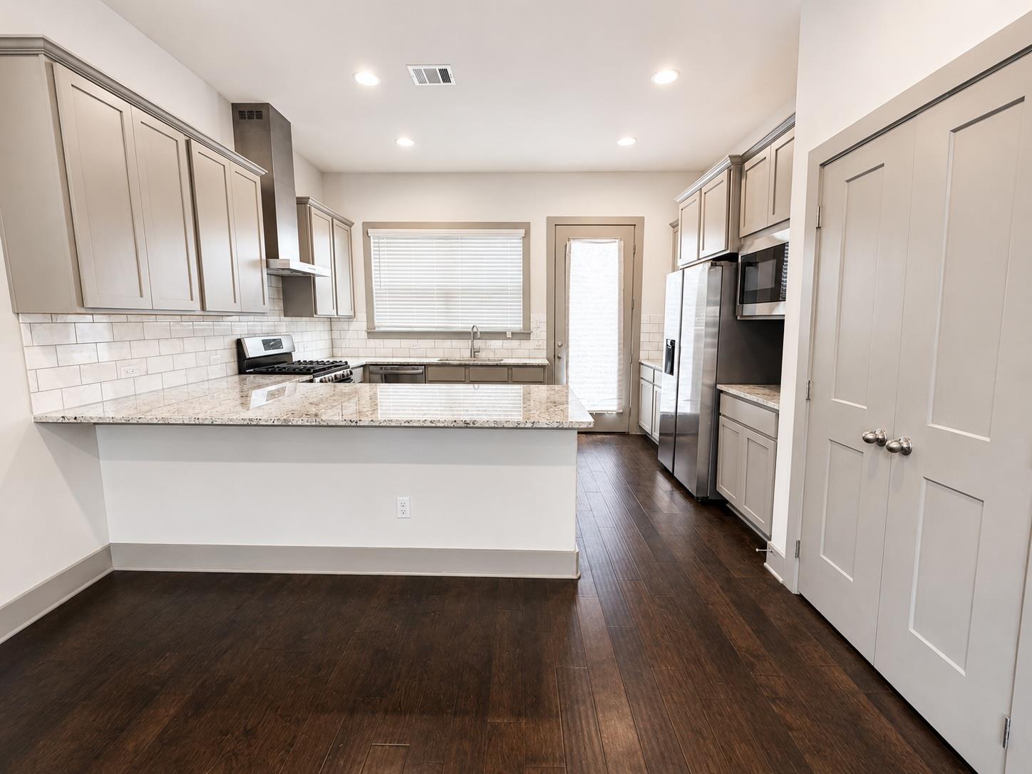900 Old Mill Rd # 43, Cedar Park, TX 78613