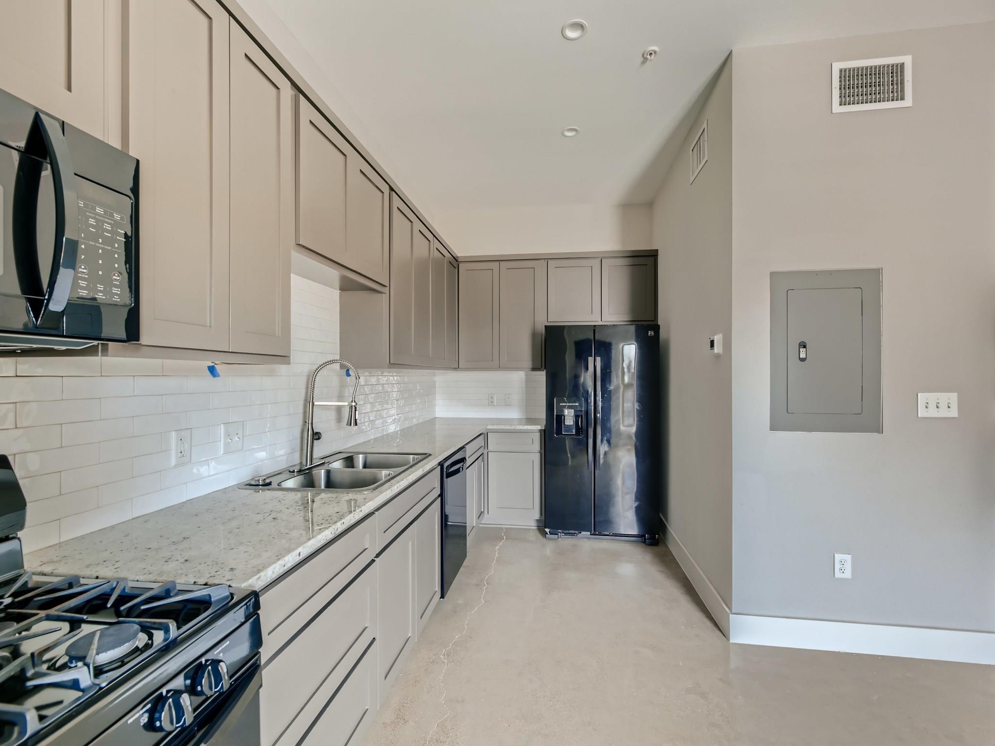 3523 Gonzalez St # 200, Austin, TX 78702