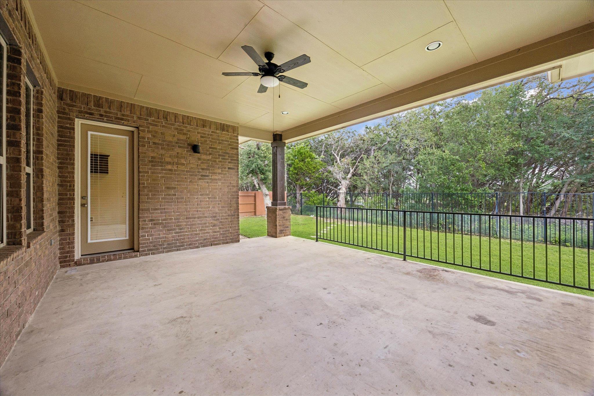365 Arapaho Dr, Kyle, TX 78640