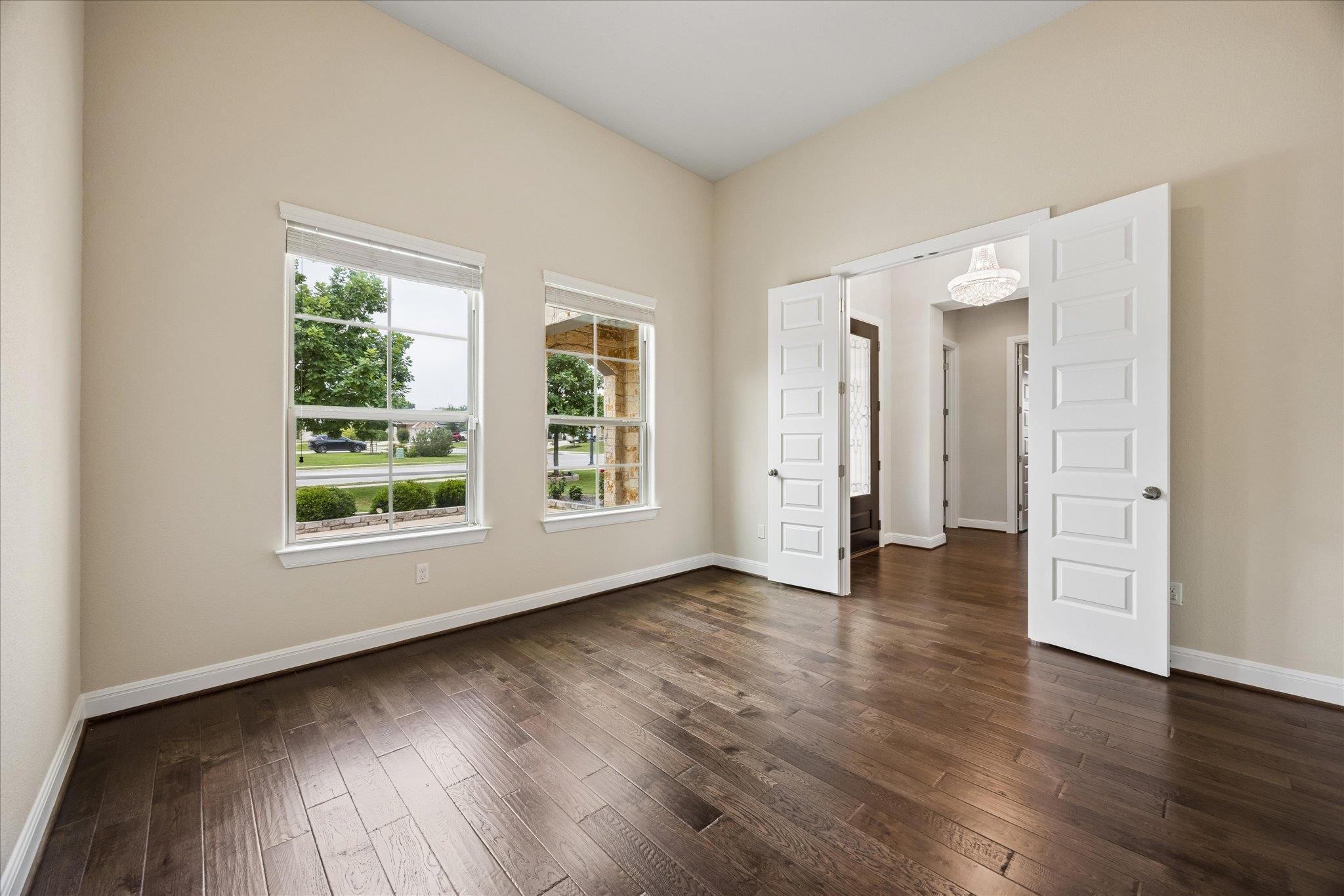 365 Arapaho Dr, Kyle, TX 78640