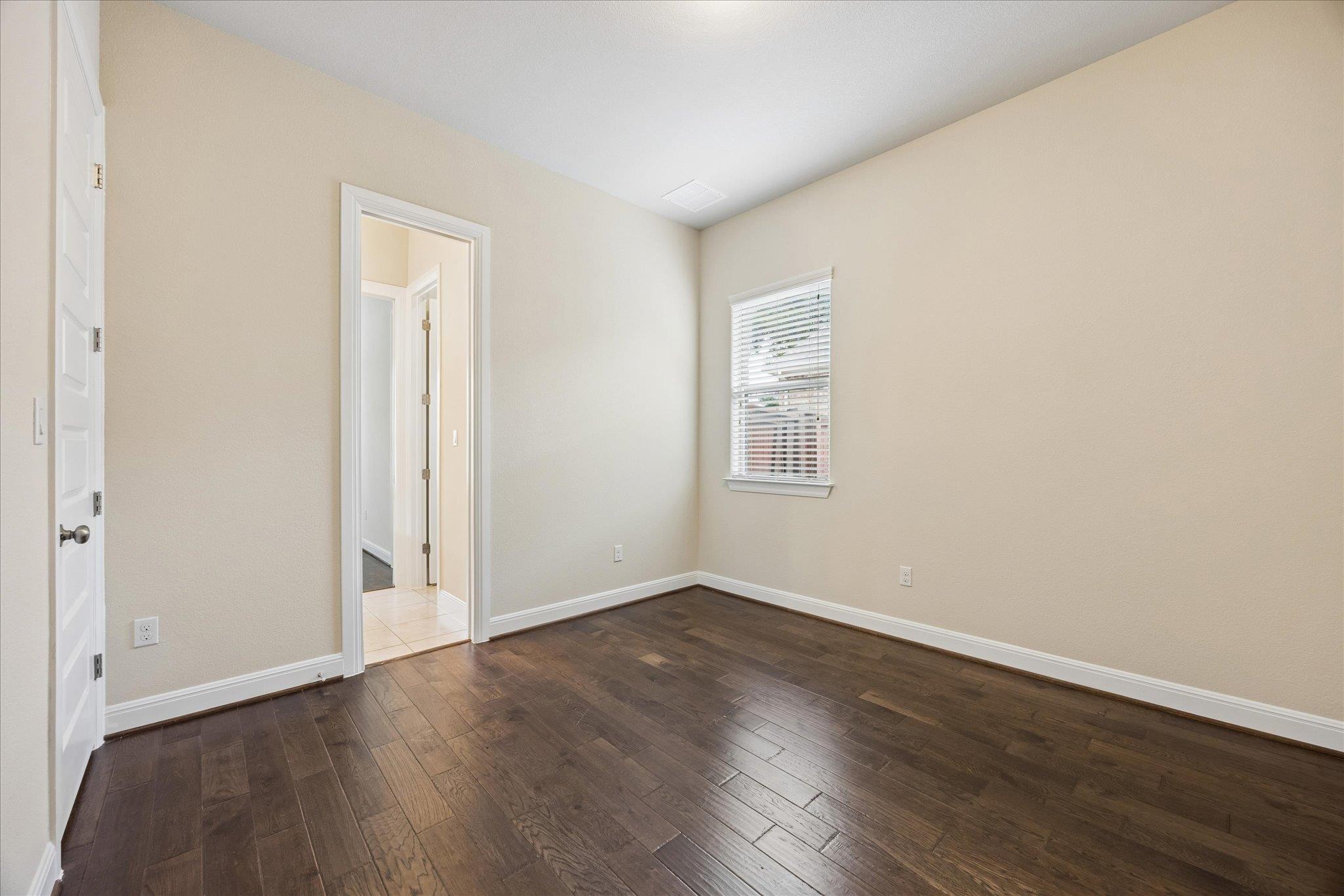 365 Arapaho Dr, Kyle, TX 78640