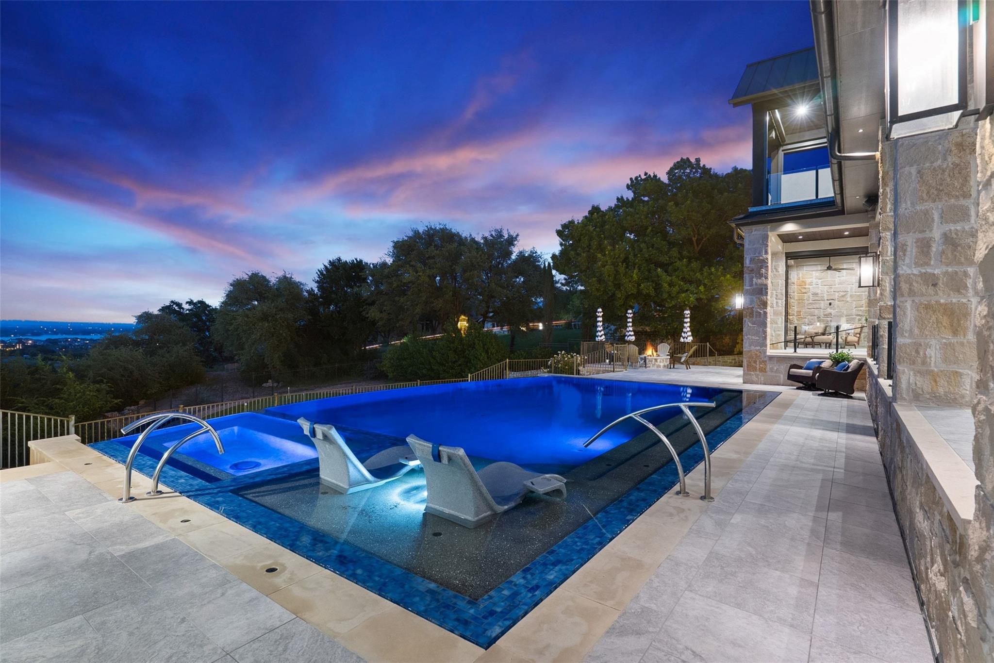 106 Diamond Hill Dr, Horseshoe Bay, TX 78657