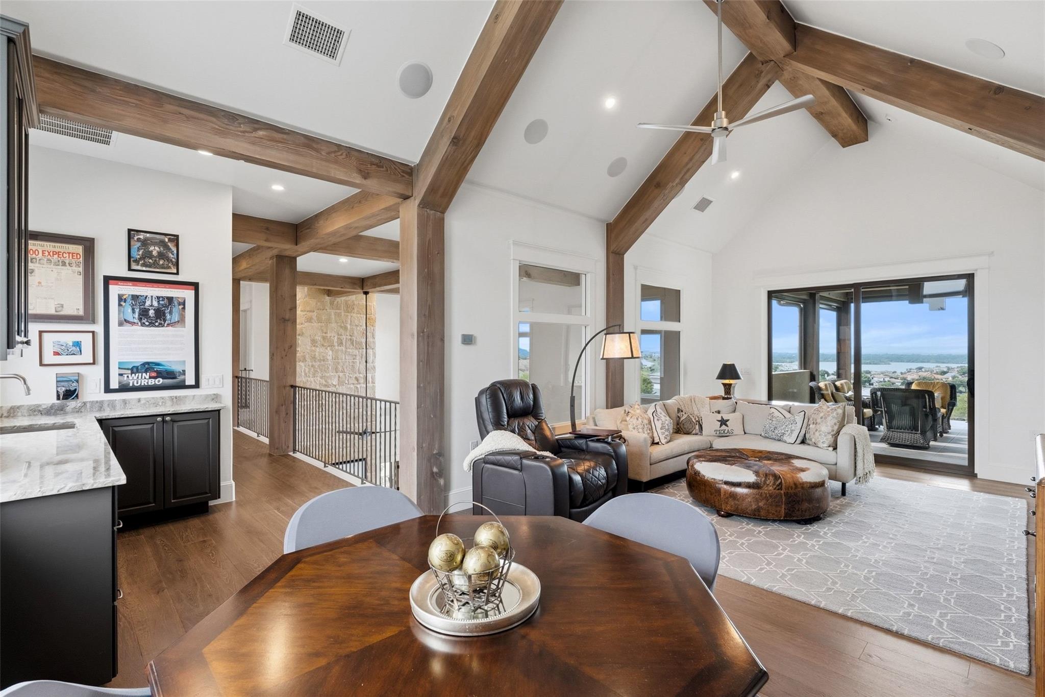 106 Diamond Hill Dr, Horseshoe Bay, TX 78657