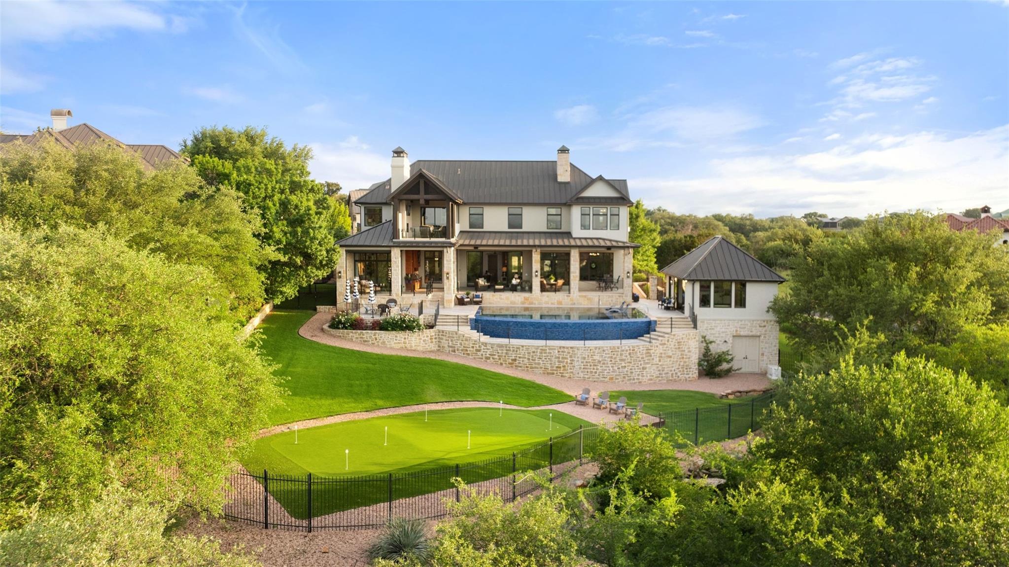 106 Diamond Hill Dr, Horseshoe Bay, TX 78657