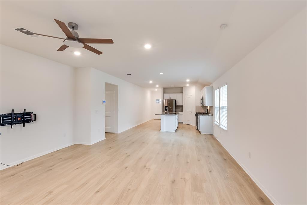 2921 Owl Head Dr, Leander, TX 78641