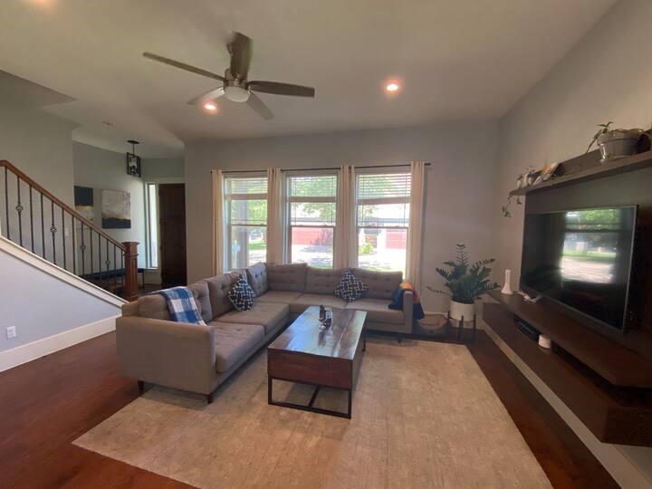1007 Taulbee Ln # A, Austin, TX 78757