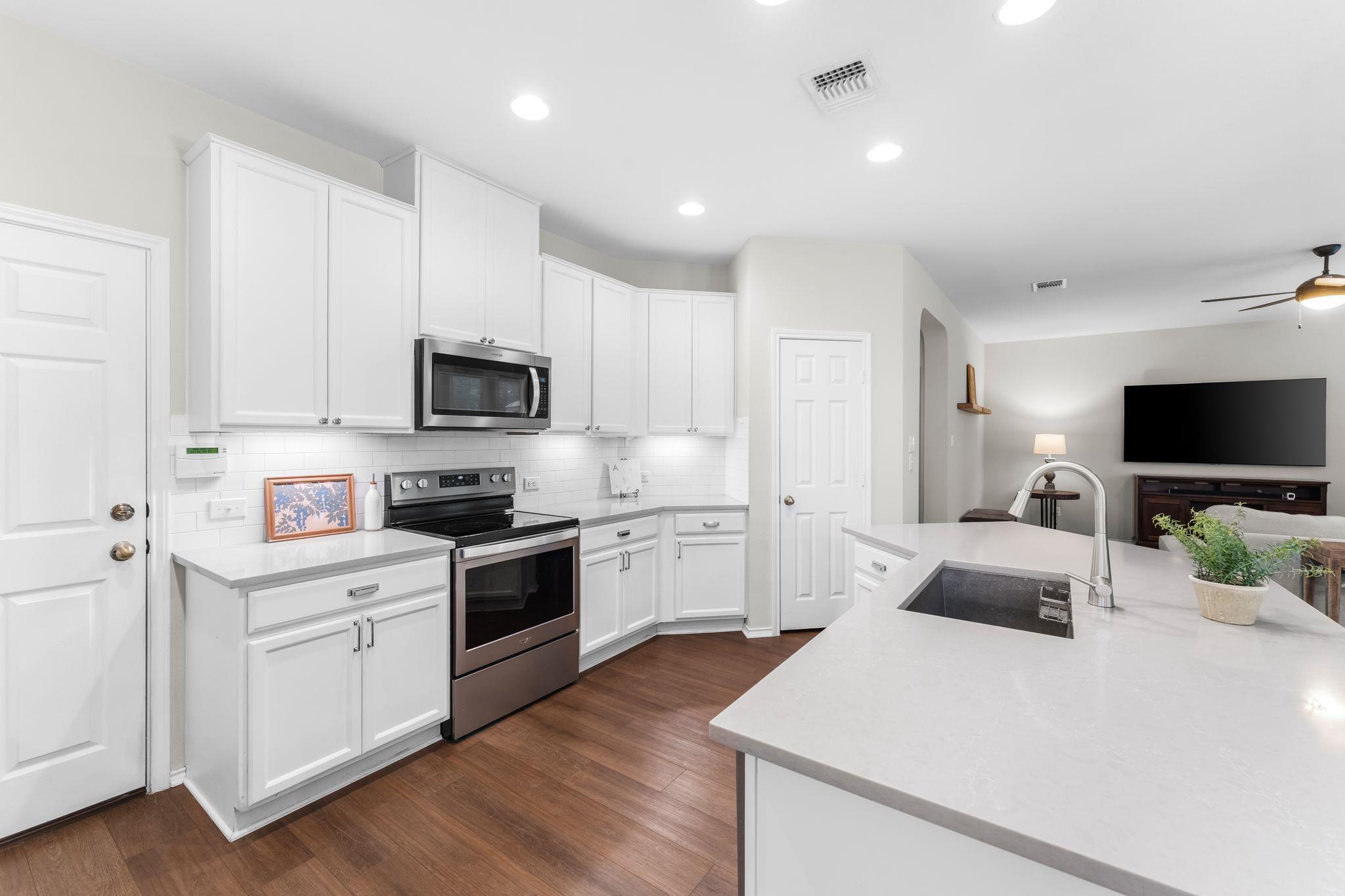 1133 Yellow Iris Rd, Leander, TX 78641