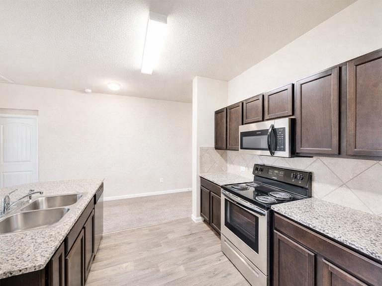5913 Diamondleaf Bnd, Austin, TX 78724