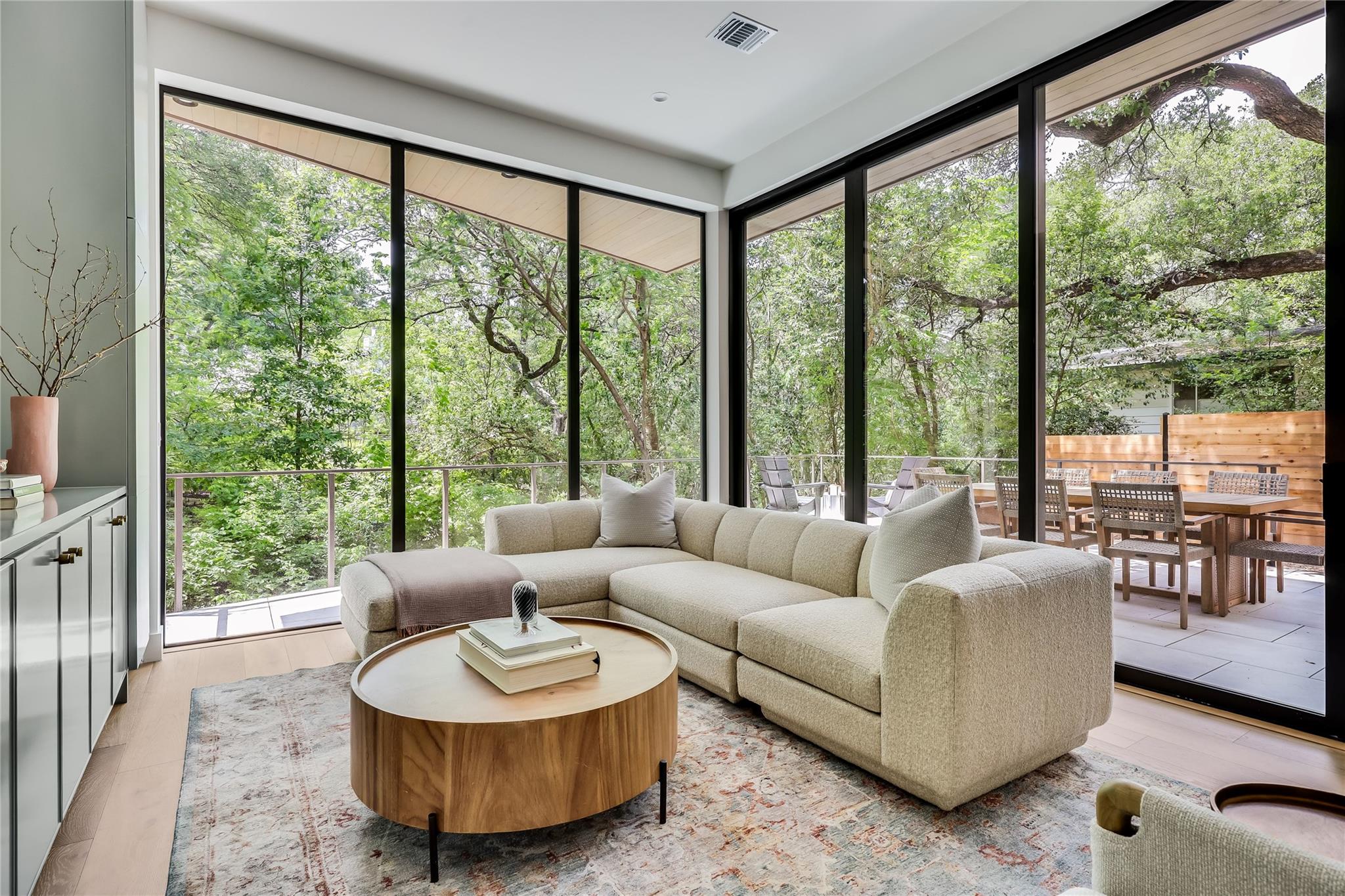 1120 Bluebonnet Ln, Austin, TX 78704