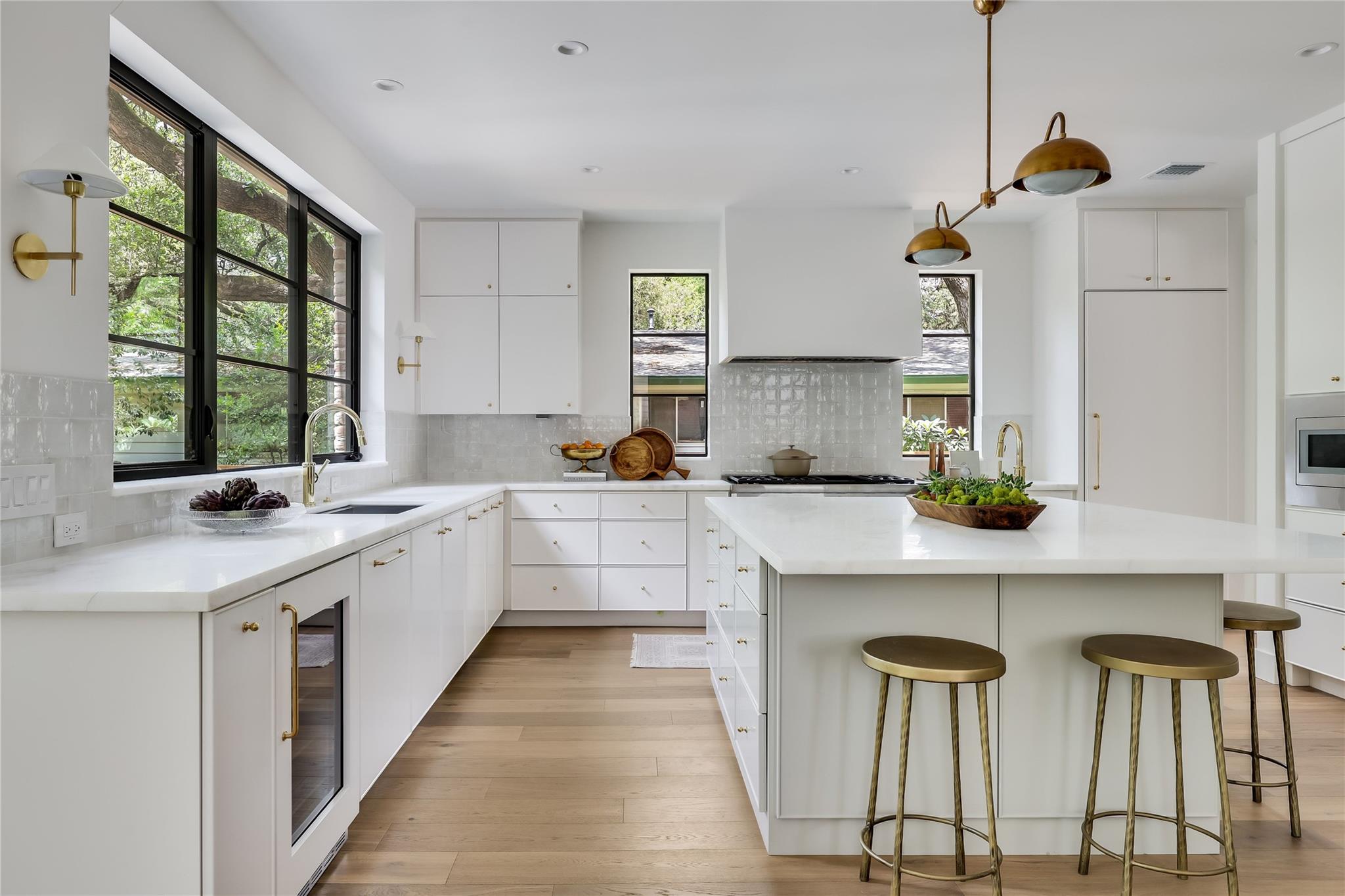 1120 Bluebonnet Ln, Austin, TX 78704