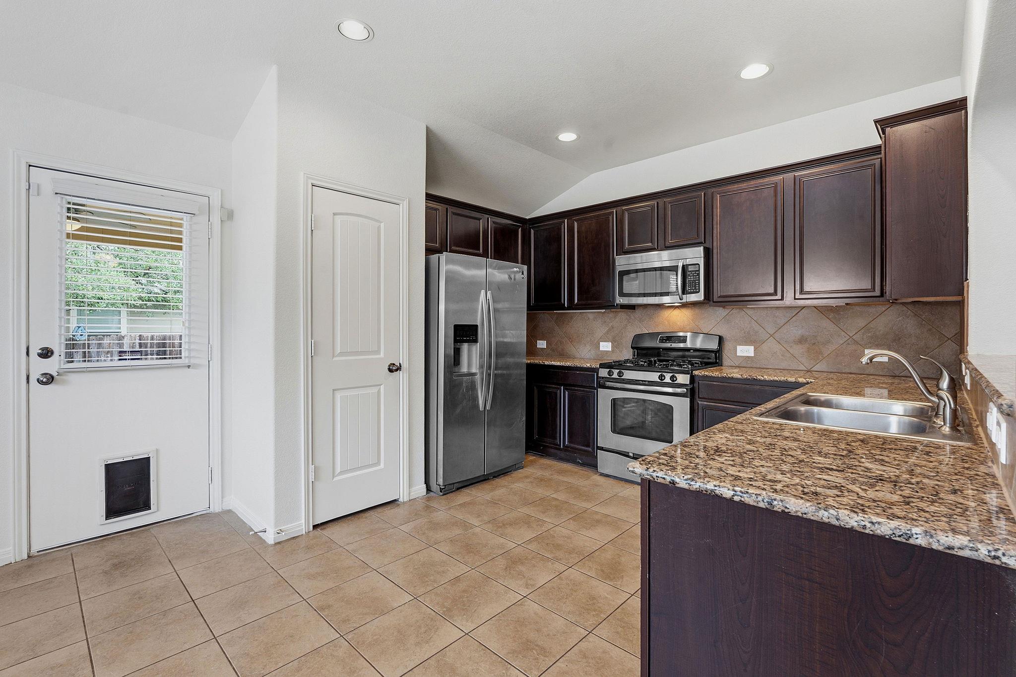 8541 Inca Dove Dr, Austin, TX 78729