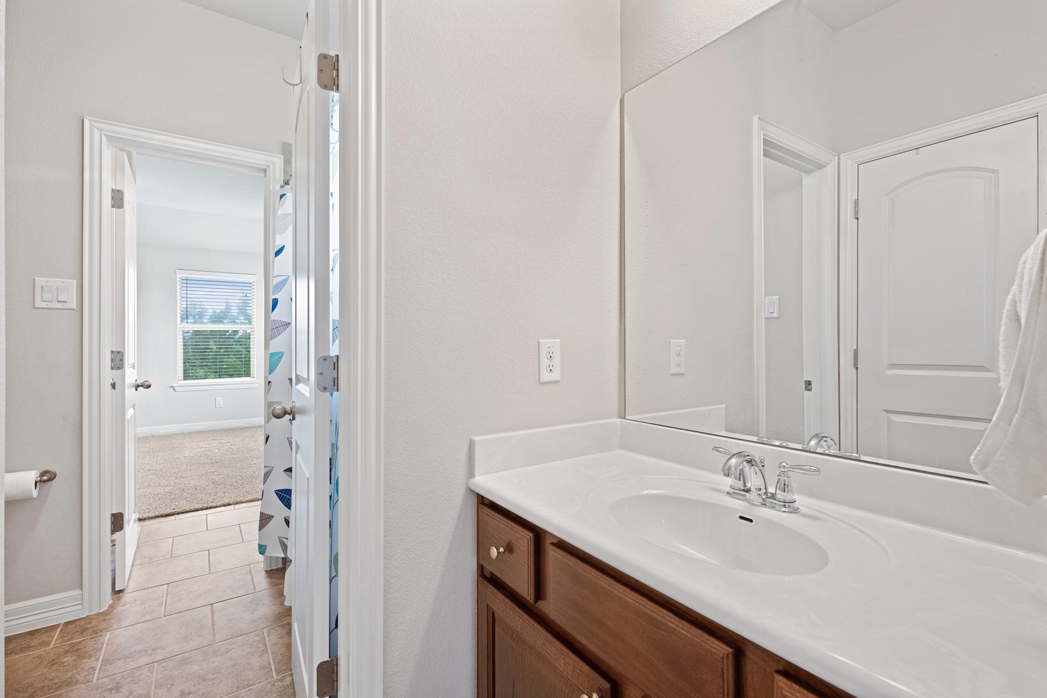 219 GREAT CANNON Ln, Austin, TX 78738