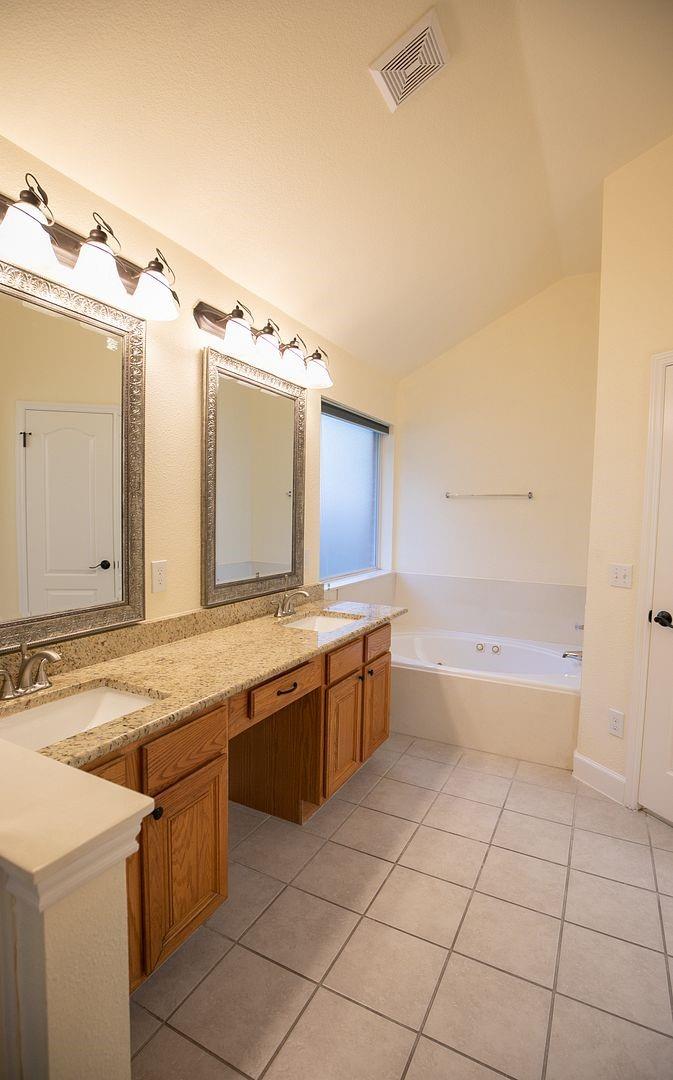 12417 Mallard Ln, Austin, TX 78729