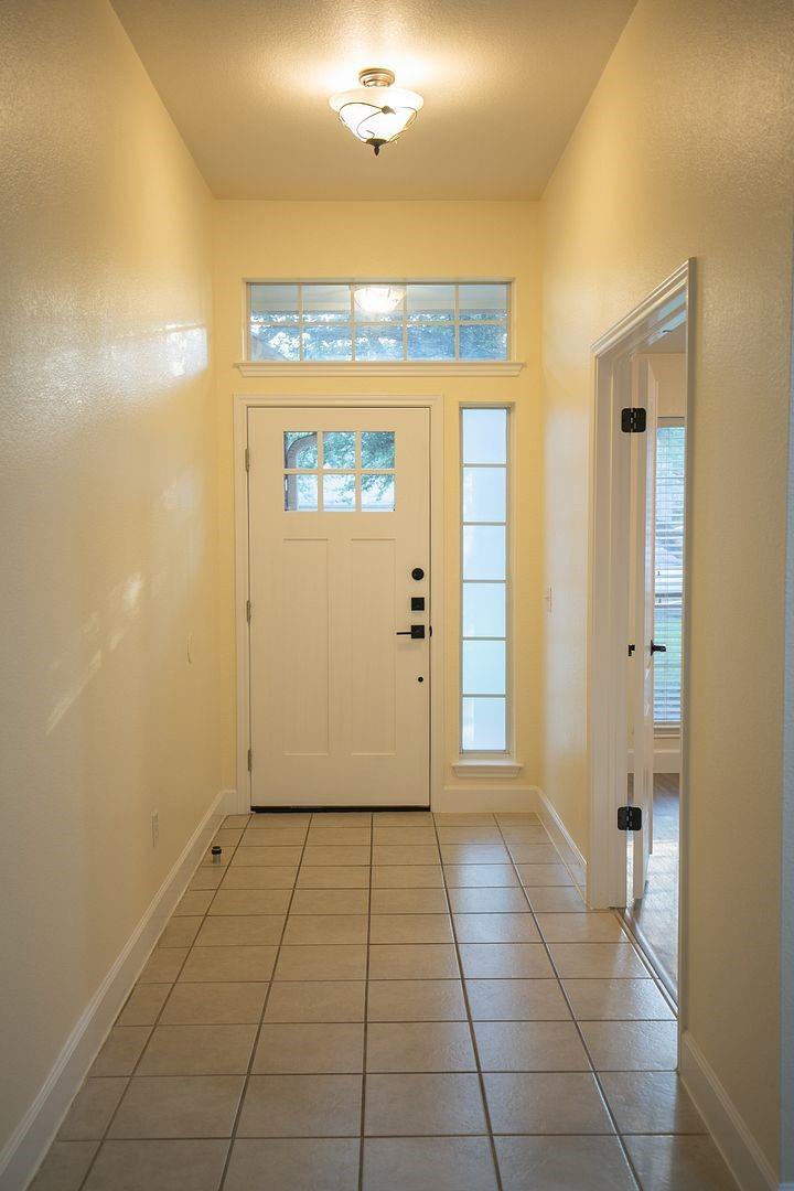 12417 Mallard Ln, Austin, TX 78729
