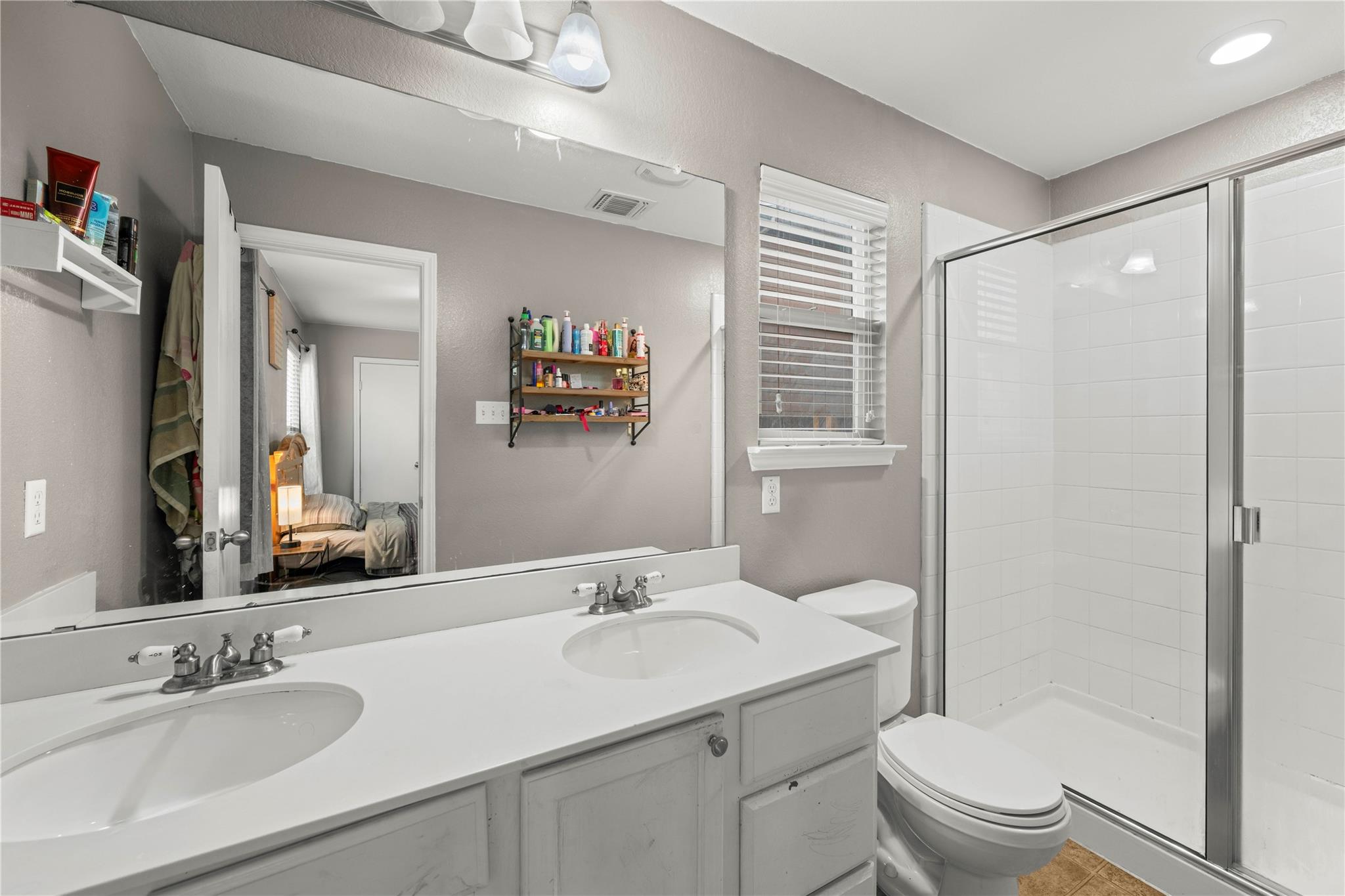 715 Estes Park, Taylor, TX 76574