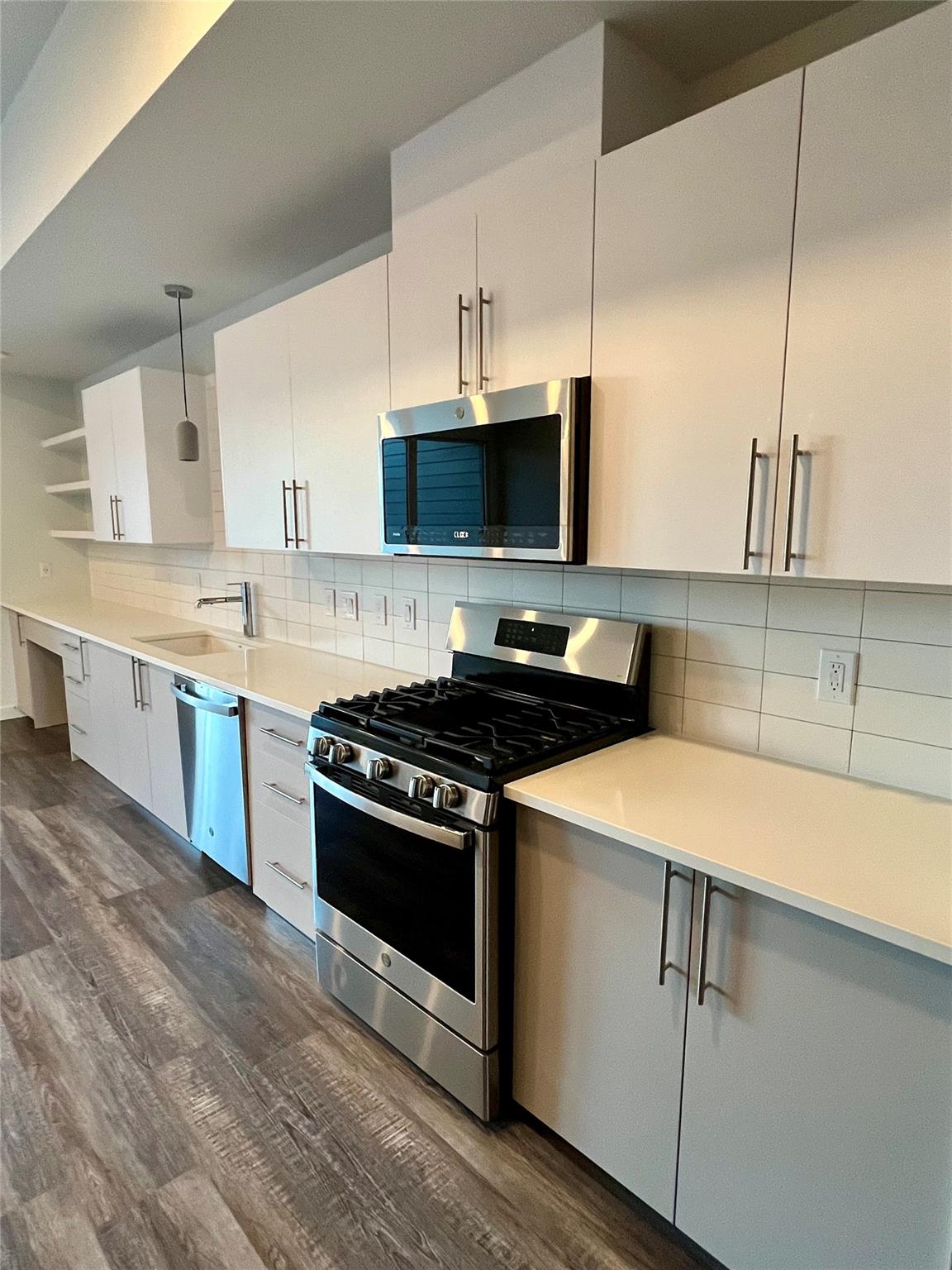 4004 Banister Ln # 106, Austin, TX 78704