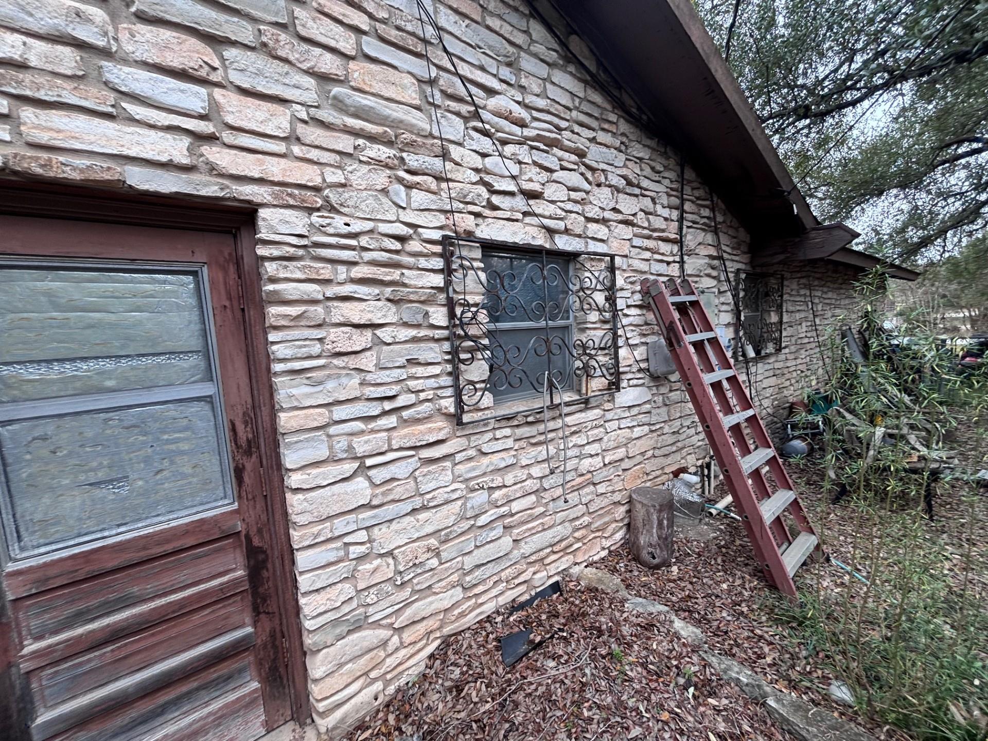10302 Spring Cir, Austin, TX 78736