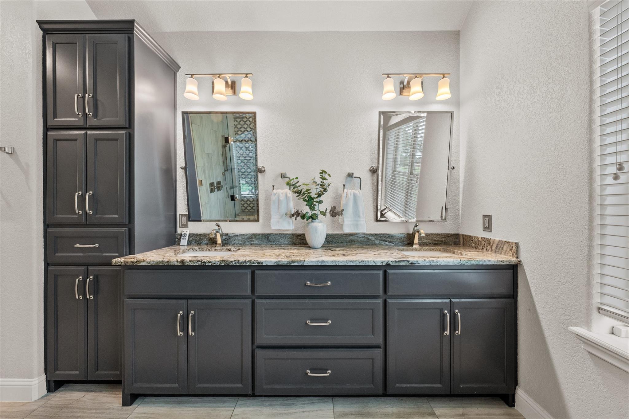 4950 Lago Vista Dr, Belton, TX 76513