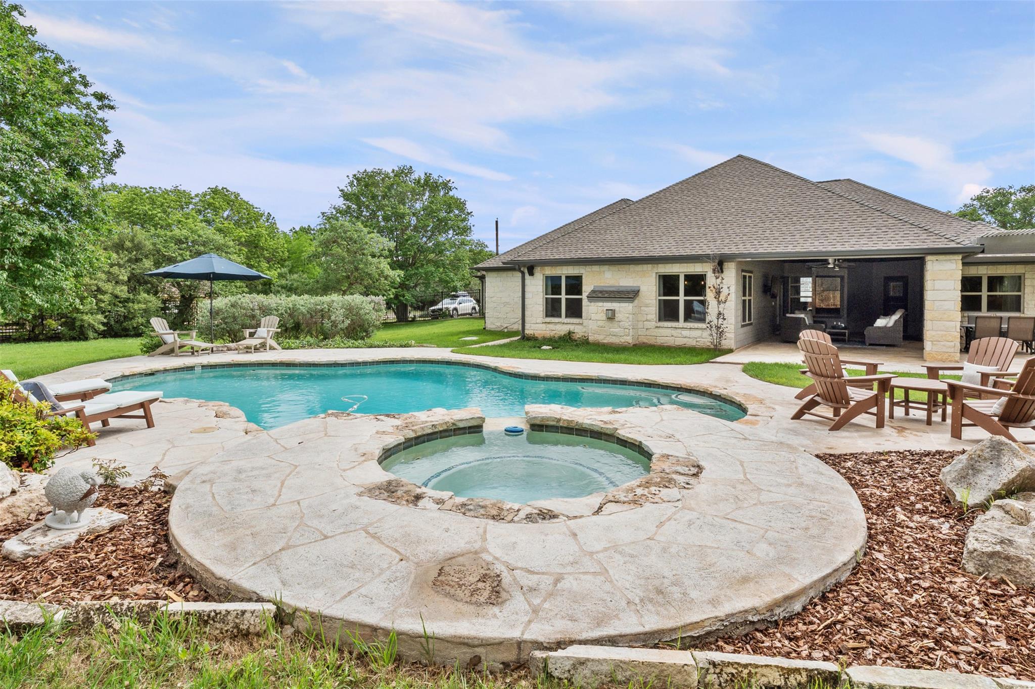 4950 Lago Vista Dr, Belton, TX 76513