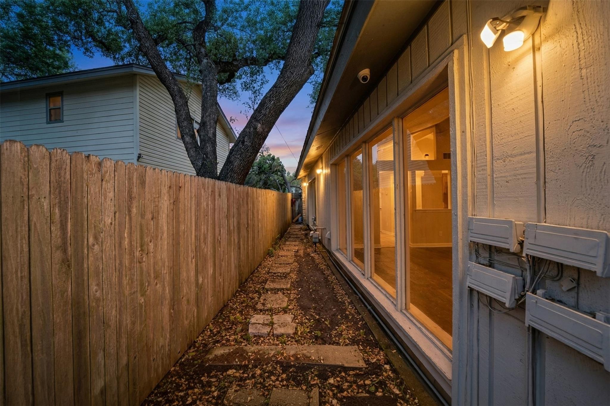 9911 Woodland Village Dr # A, Austin, TX 78750