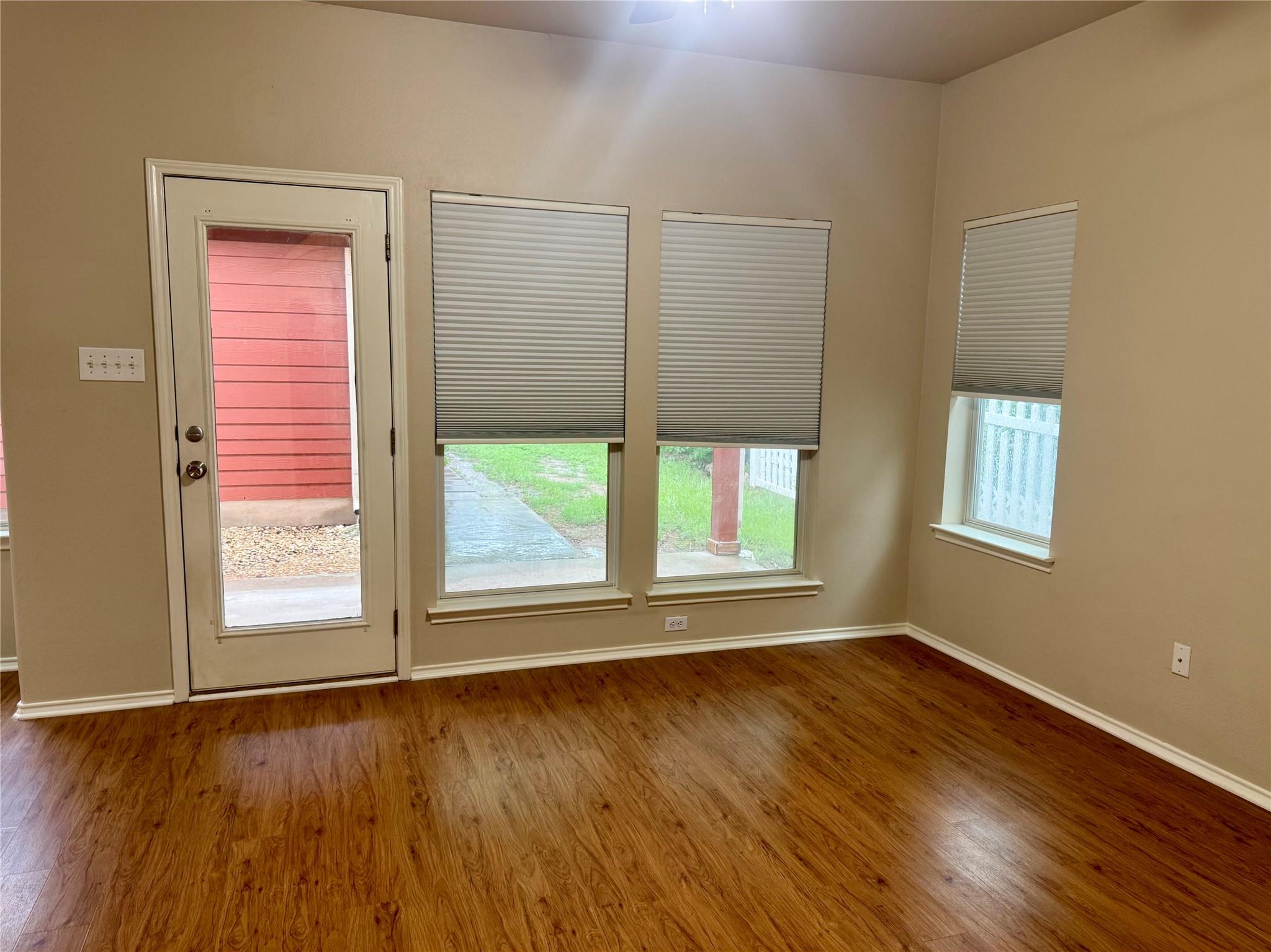 538 McGarity, Kyle, TX 78640