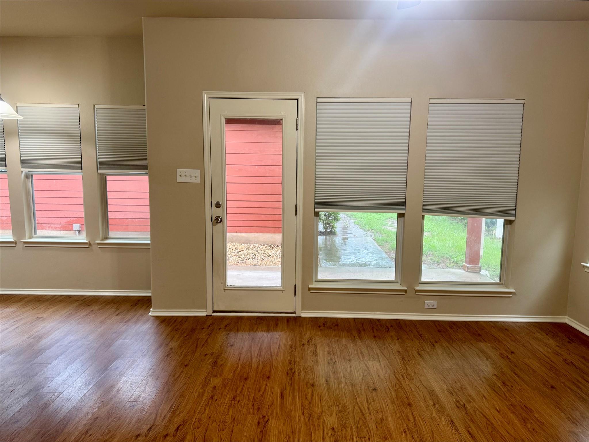 538 McGarity, Kyle, TX 78640