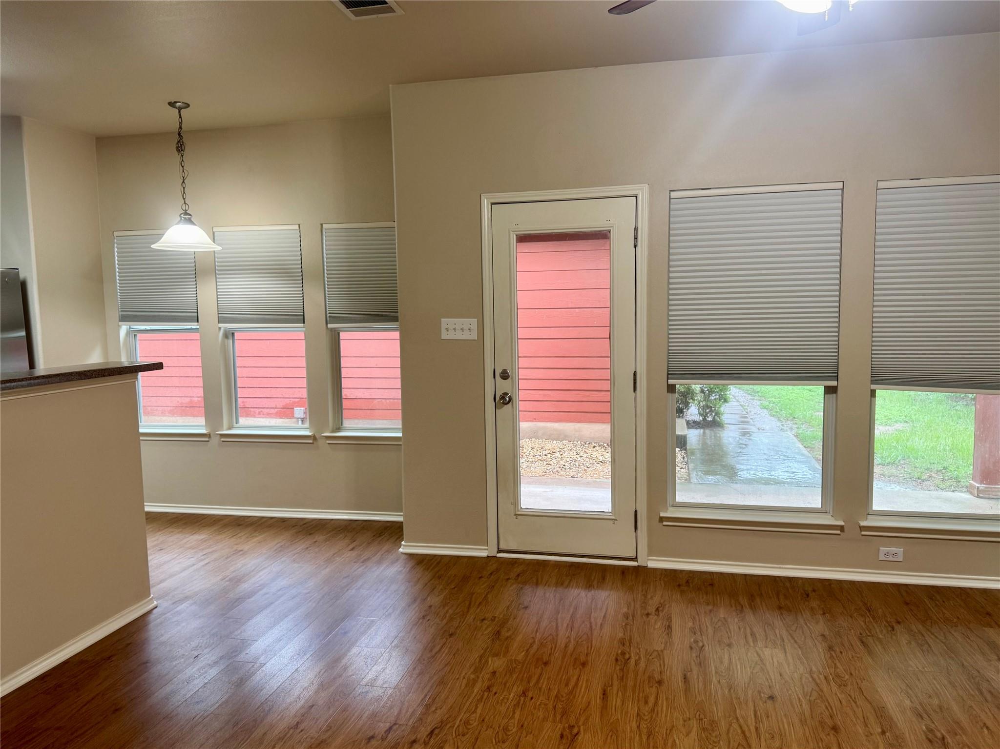 538 McGarity, Kyle, TX 78640
