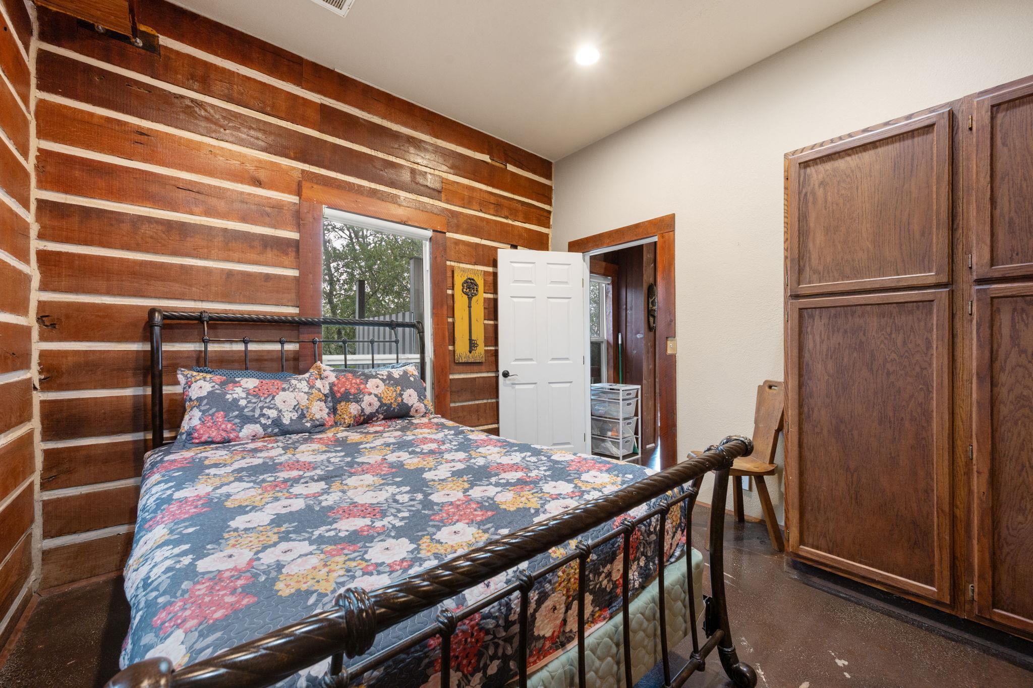 28537 Paradise Manor Dr, Marble Falls, TX 78654