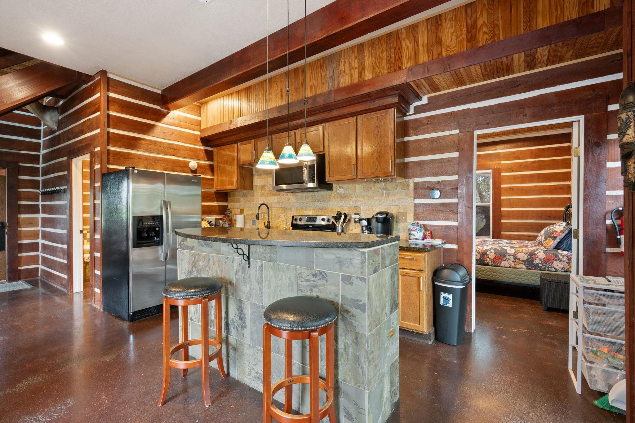 28537 Paradise Manor Dr, Marble Falls, TX 78654