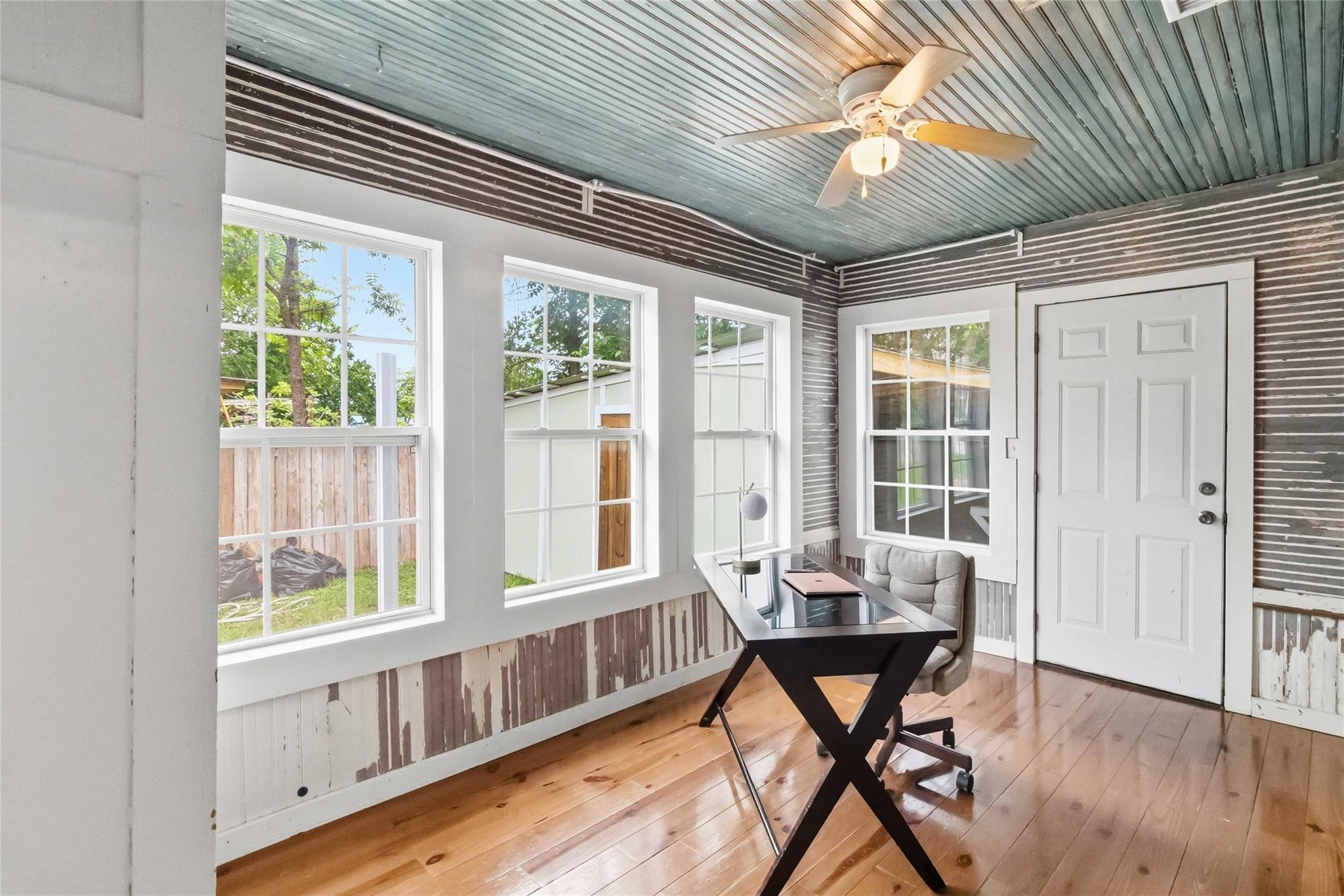 1201 Farm St, Bastrop, TX 78602