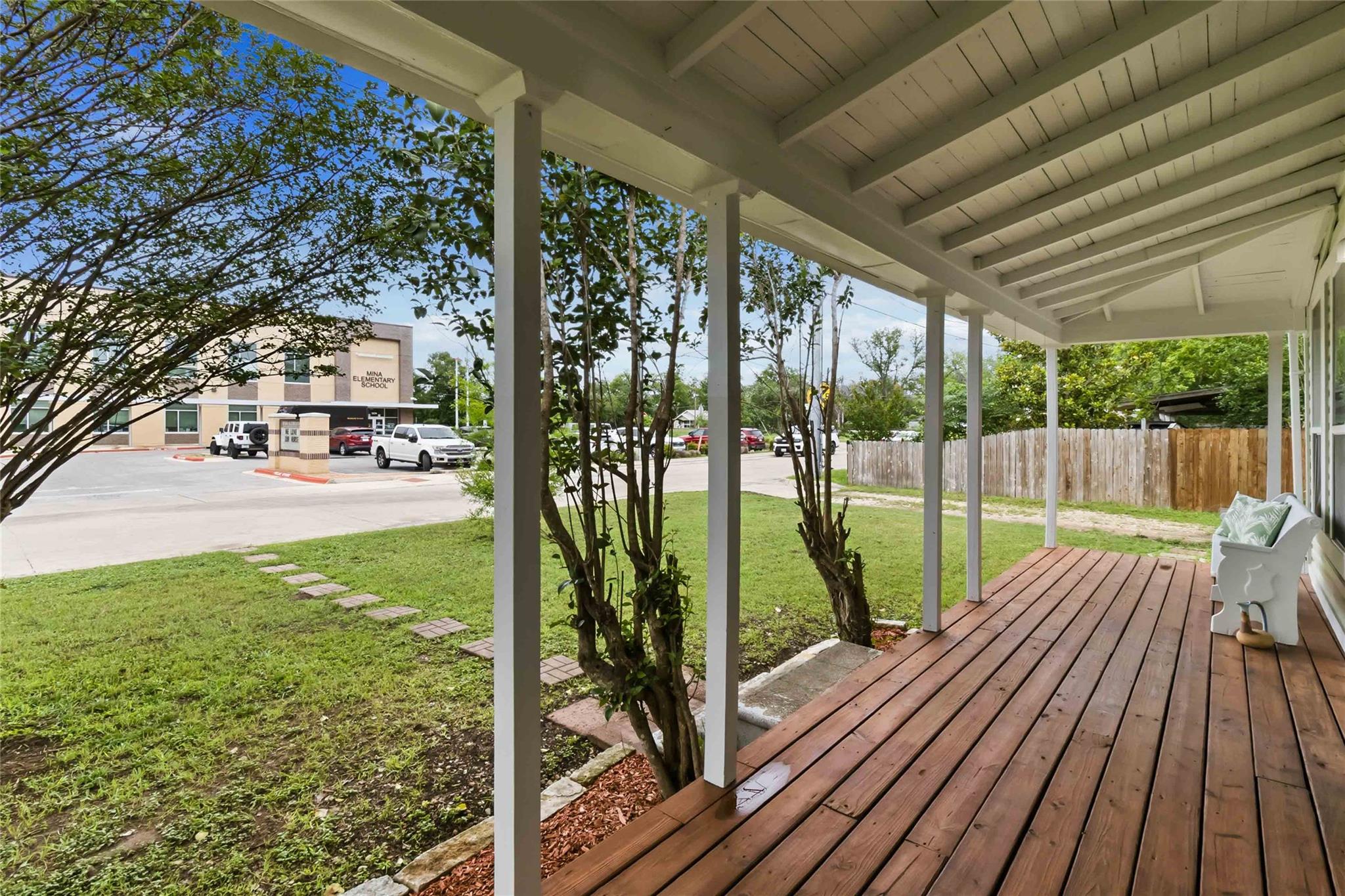 1201 Farm St, Bastrop, TX 78602