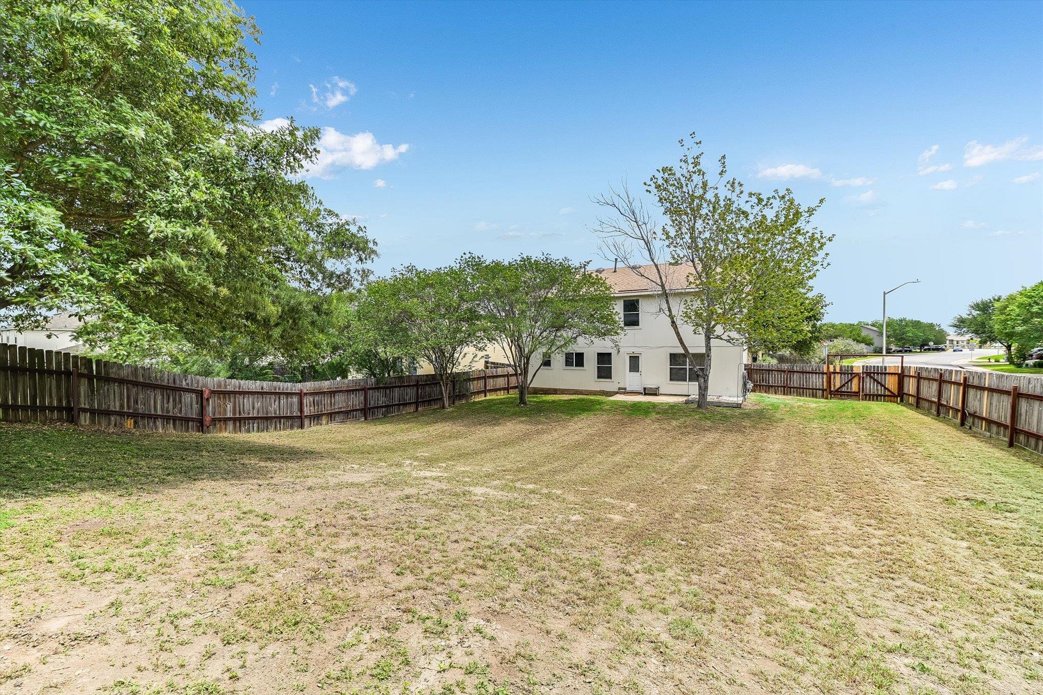 113 Sawgrass Cir, Kyle, TX 78640
