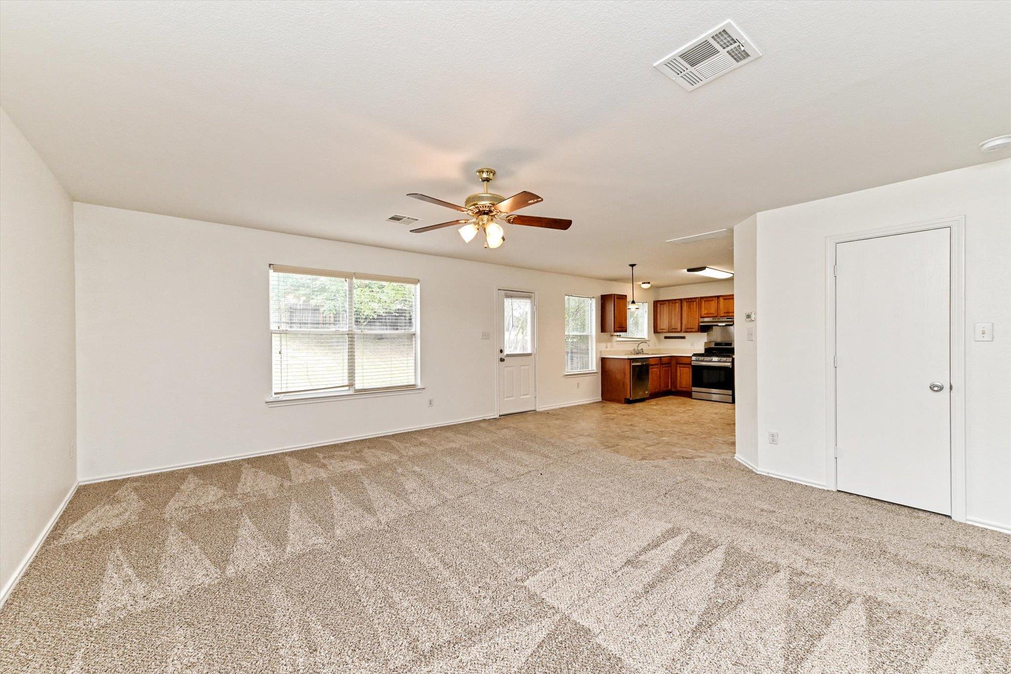 113 Sawgrass Cir, Kyle, TX 78640