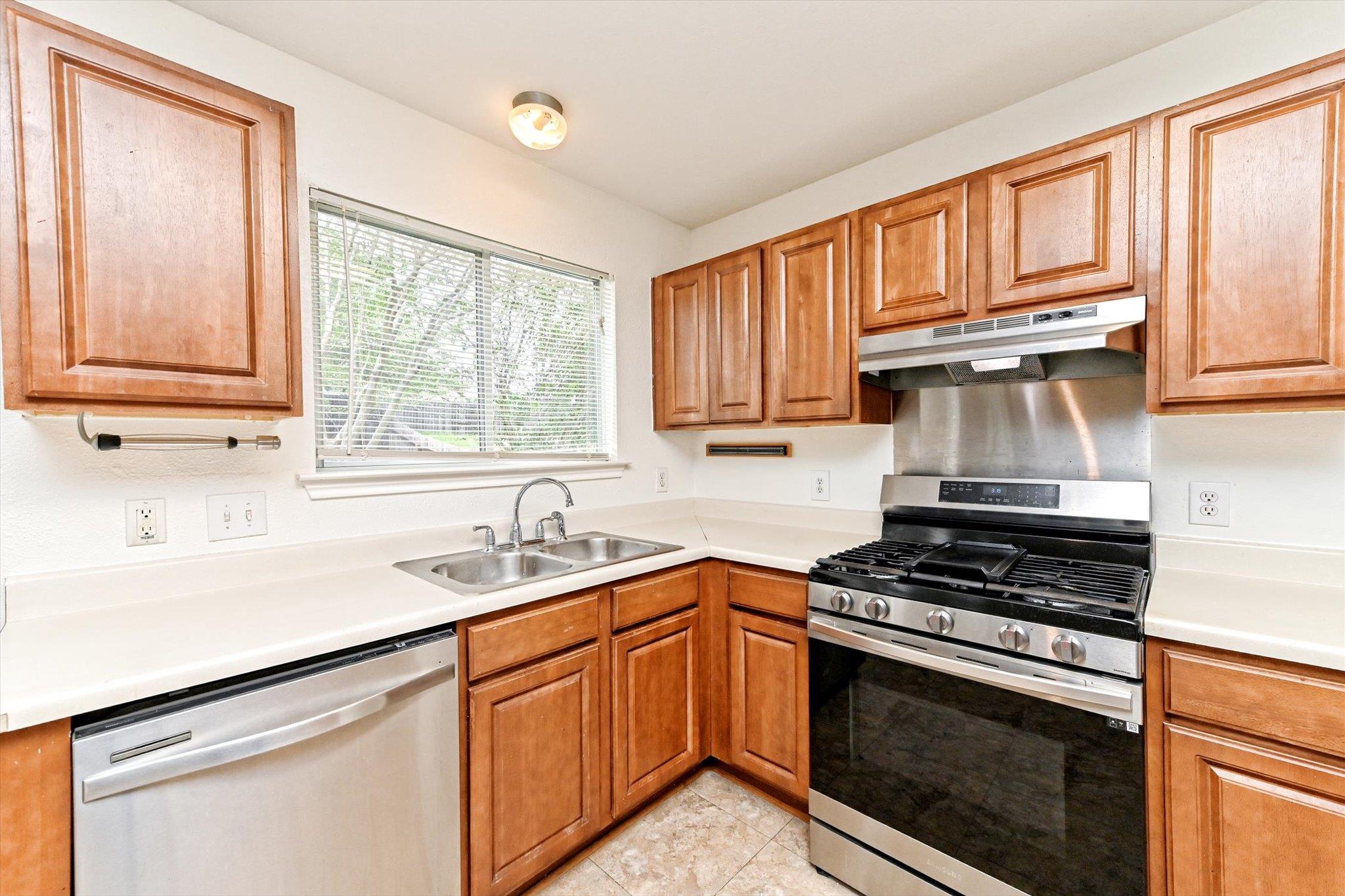 113 Sawgrass Cir, Kyle, TX 78640