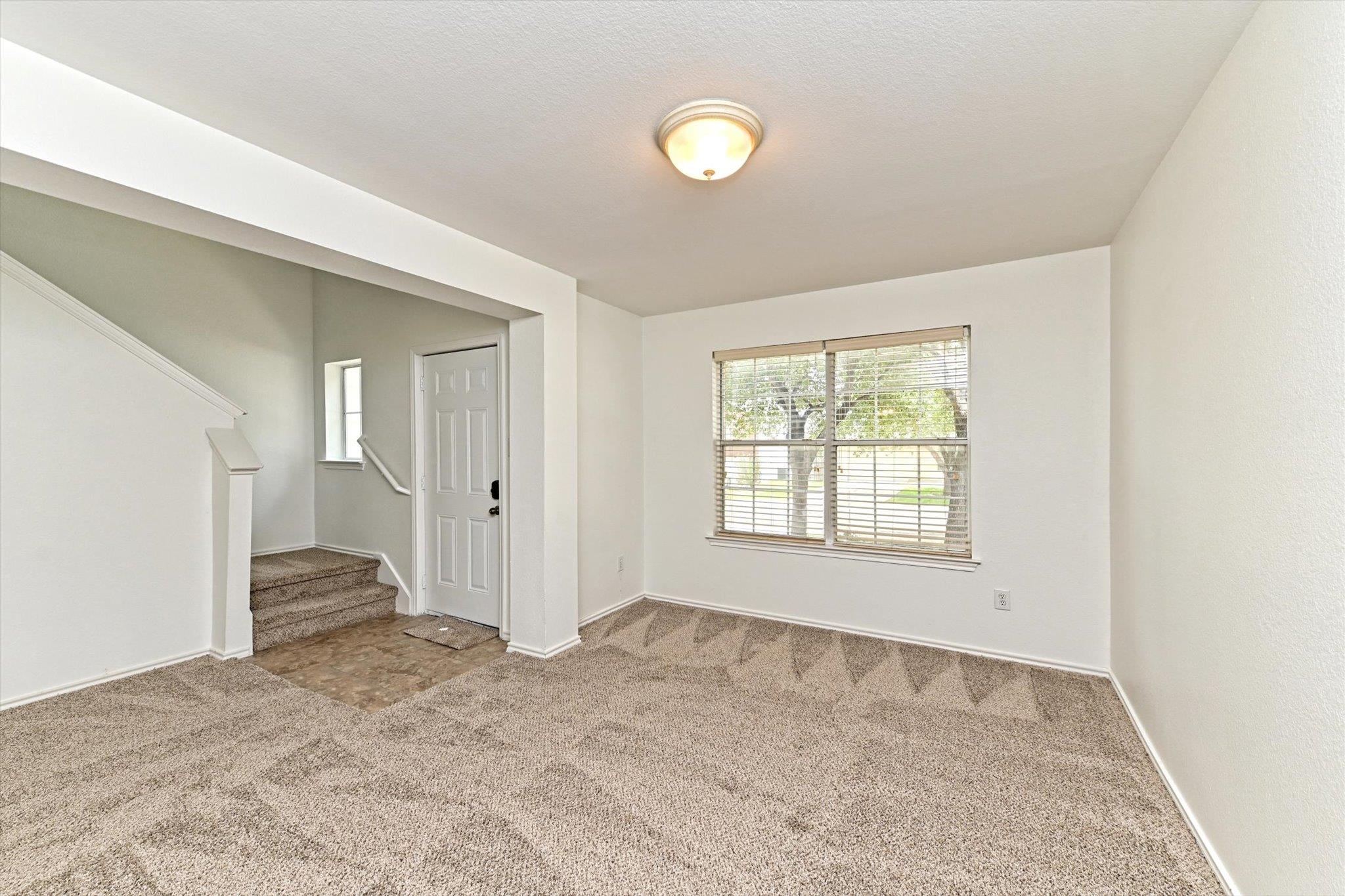 113 Sawgrass Cir, Kyle, TX 78640