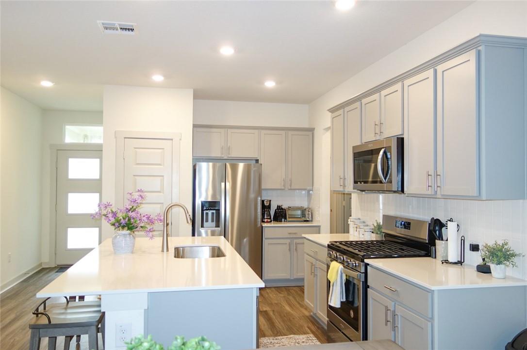 7506 Daves Landing Dr, Austin, TX 78724
