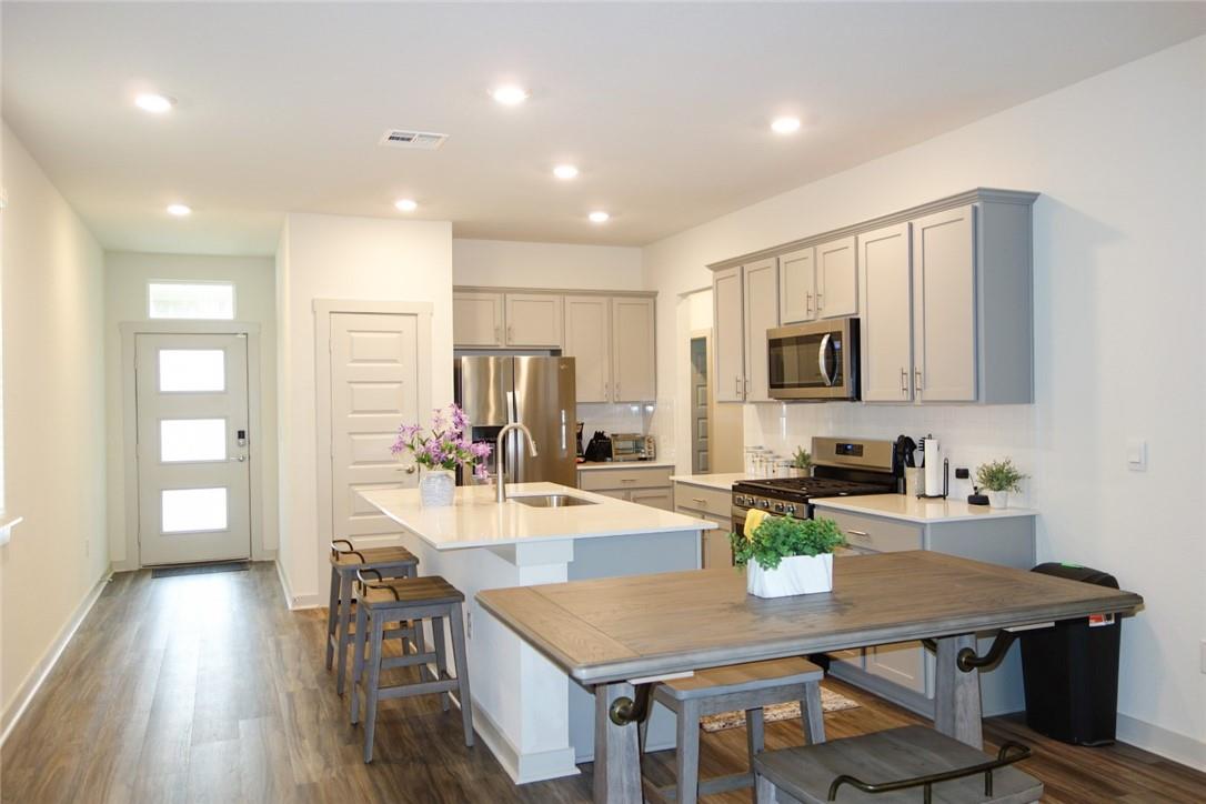 7506 Daves Landing Dr, Austin, TX 78724